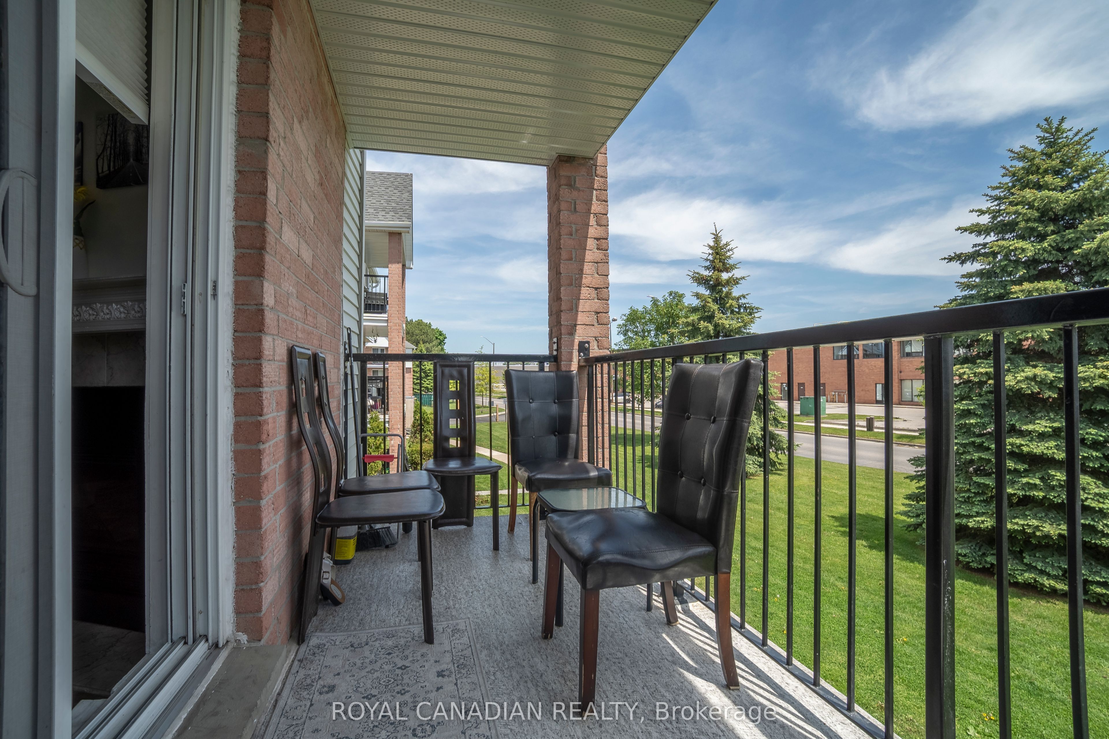 1096 Jalna Boulevard 87 Property Photo 5