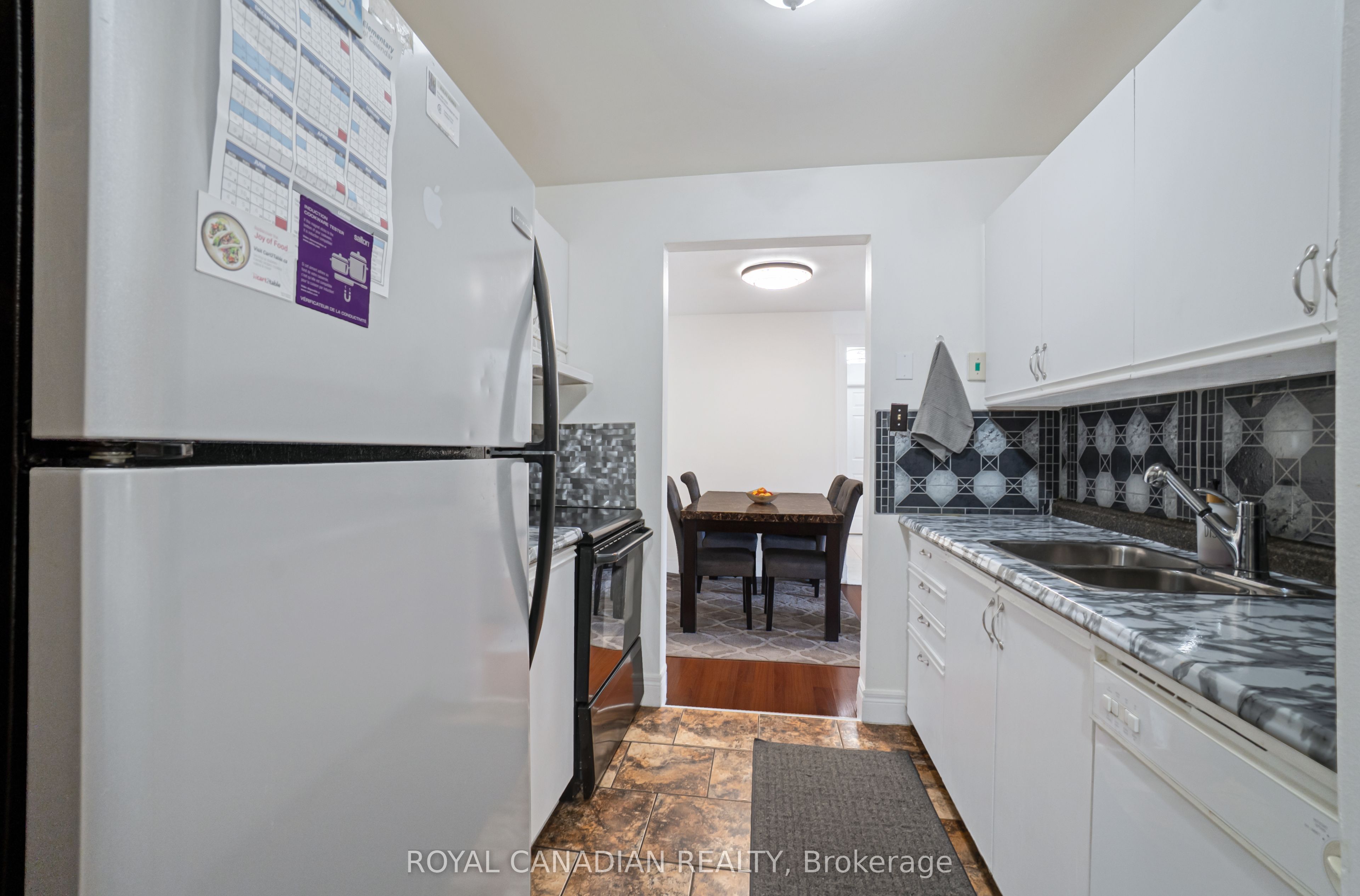 1096 Jalna Boulevard 87 Property Photo 13