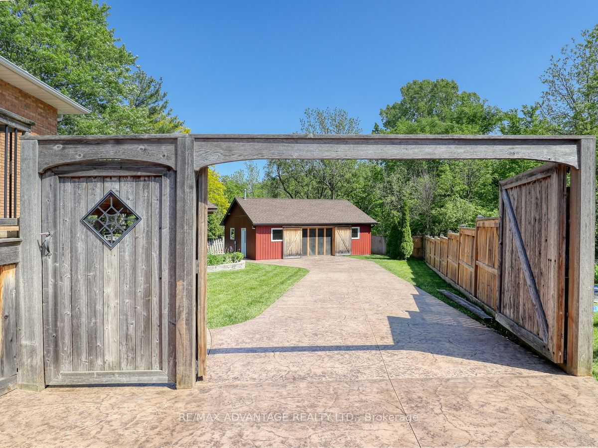 43 Lynngate Grove Property Photo 1