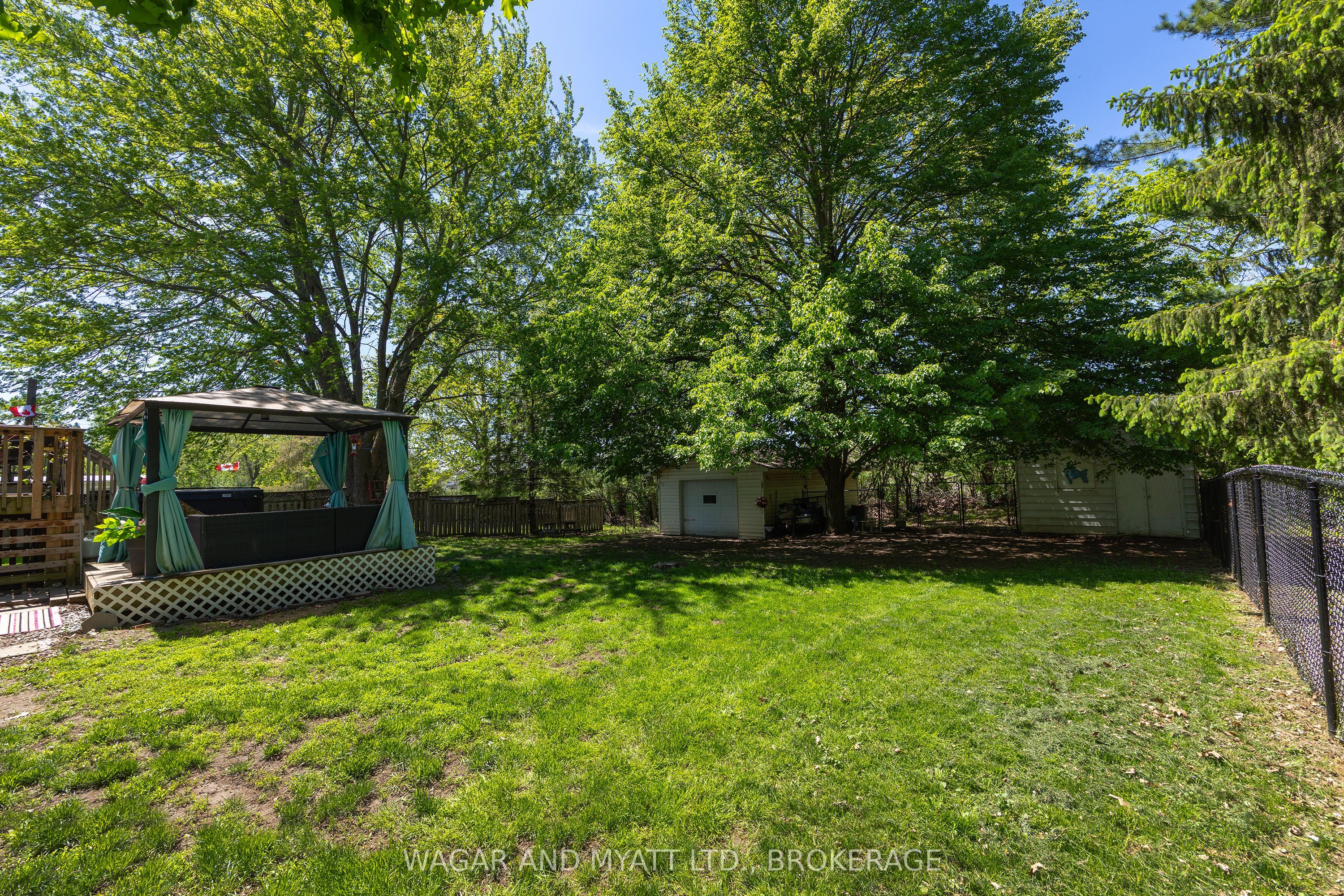 39 Riverview Drive Property Photo 8