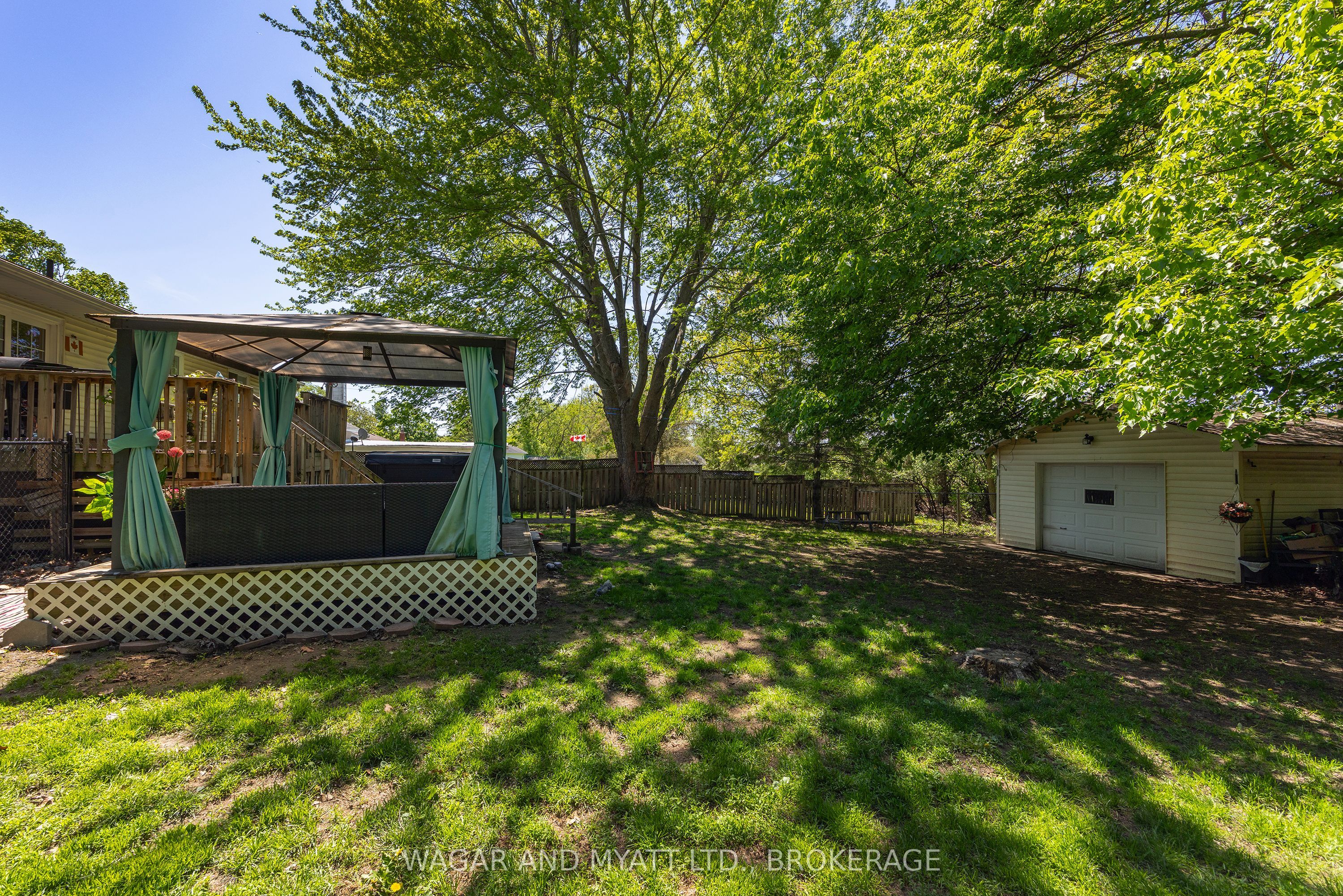 39 Riverview Drive Property Photo 9
