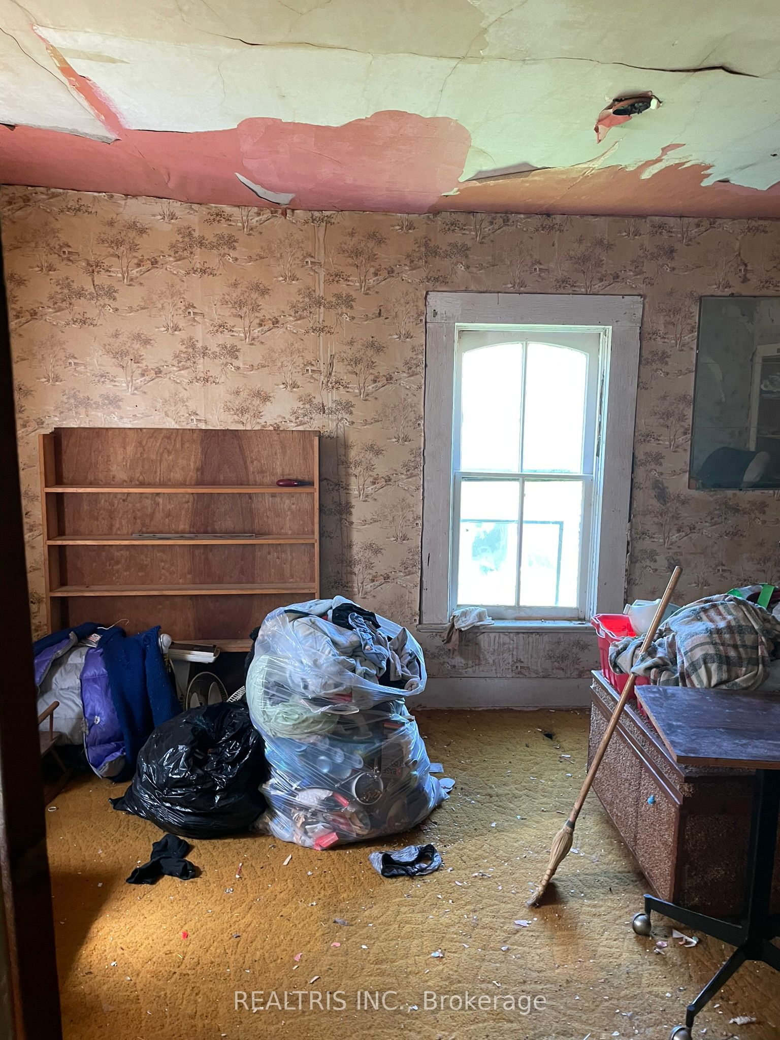 682419 260 Side Road Property Photo 10