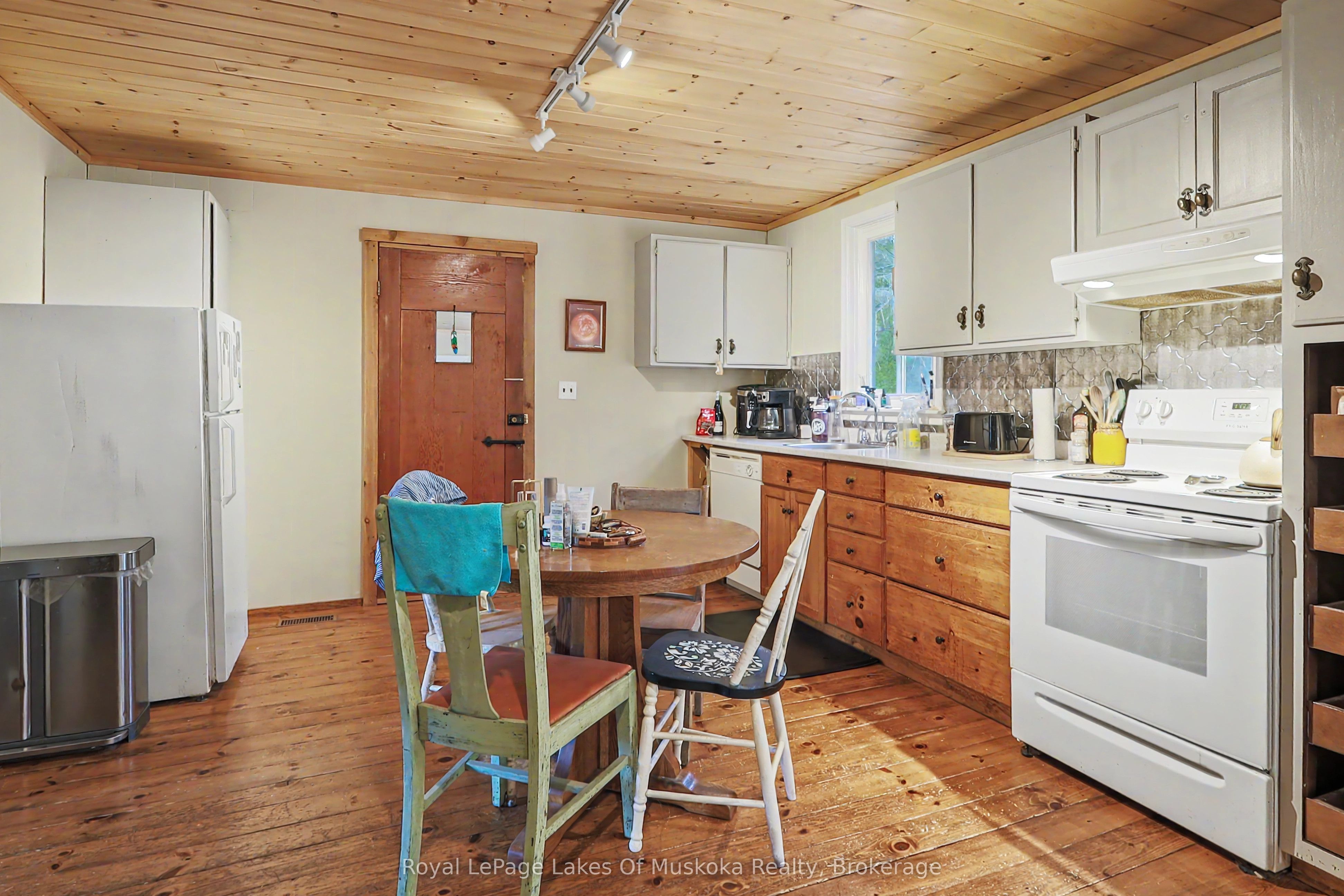 1003 Kelly Road Property Photo 6