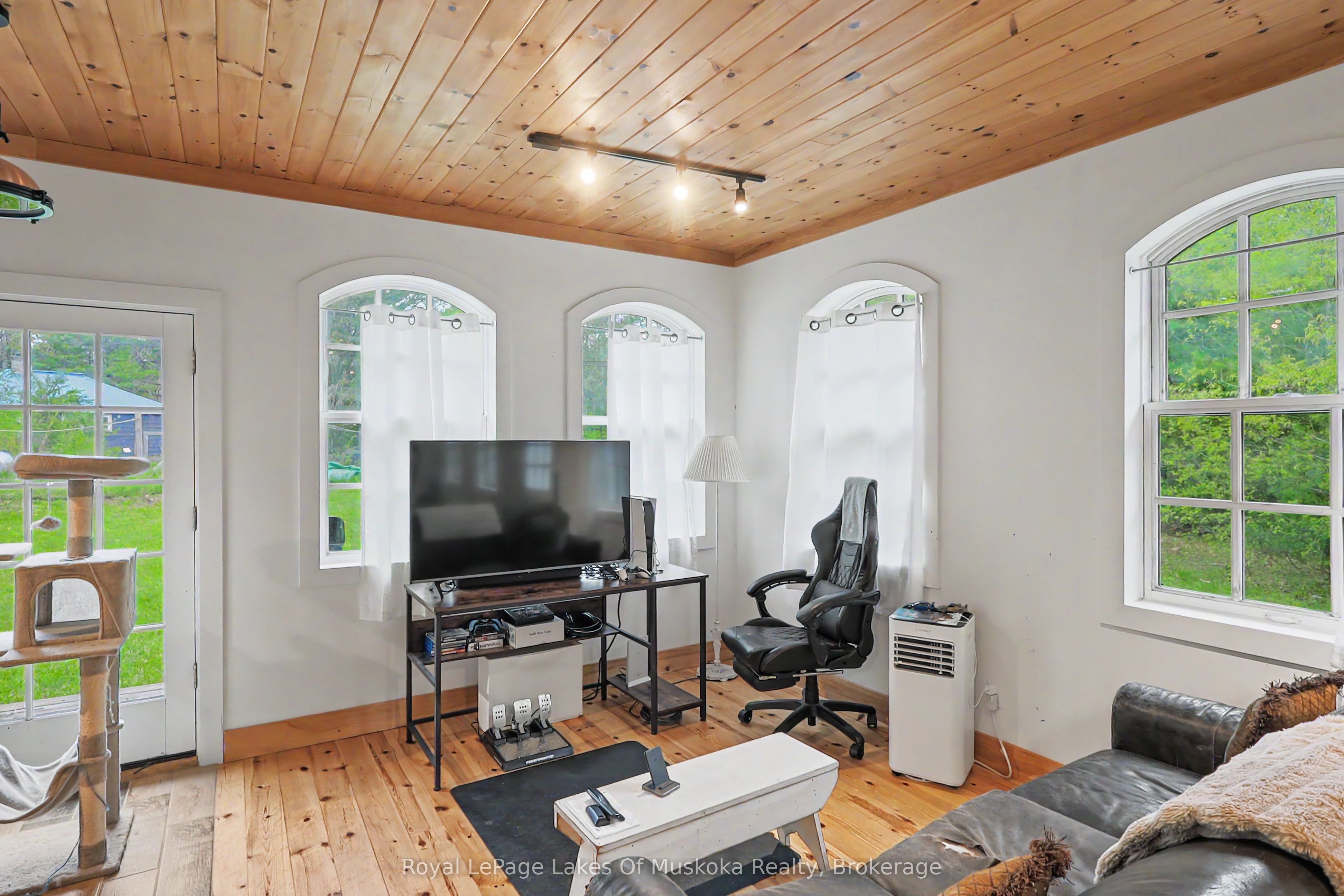 1003 Kelly Road Property Photo 27