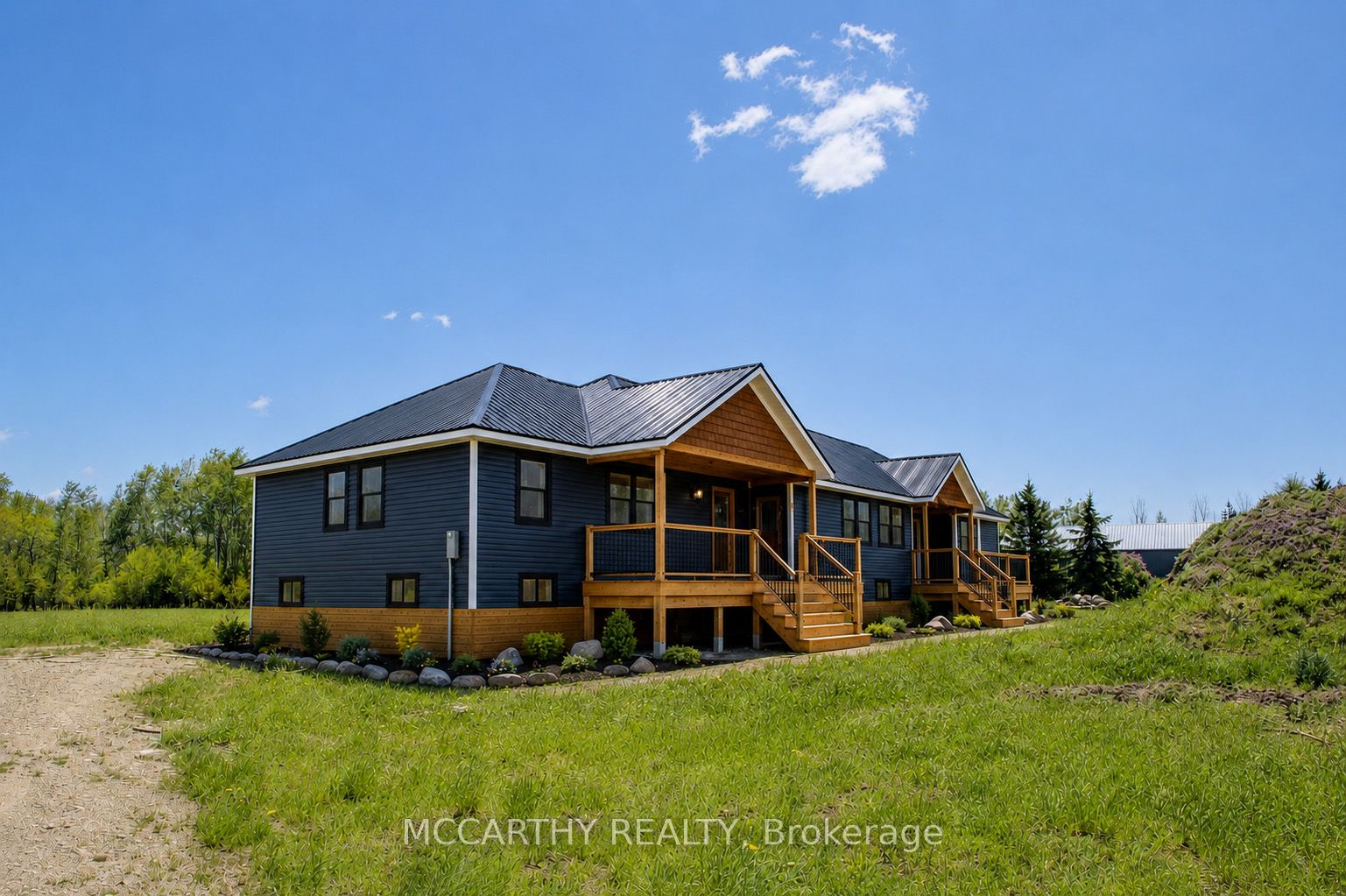 214459 10th Line Property Photo 1