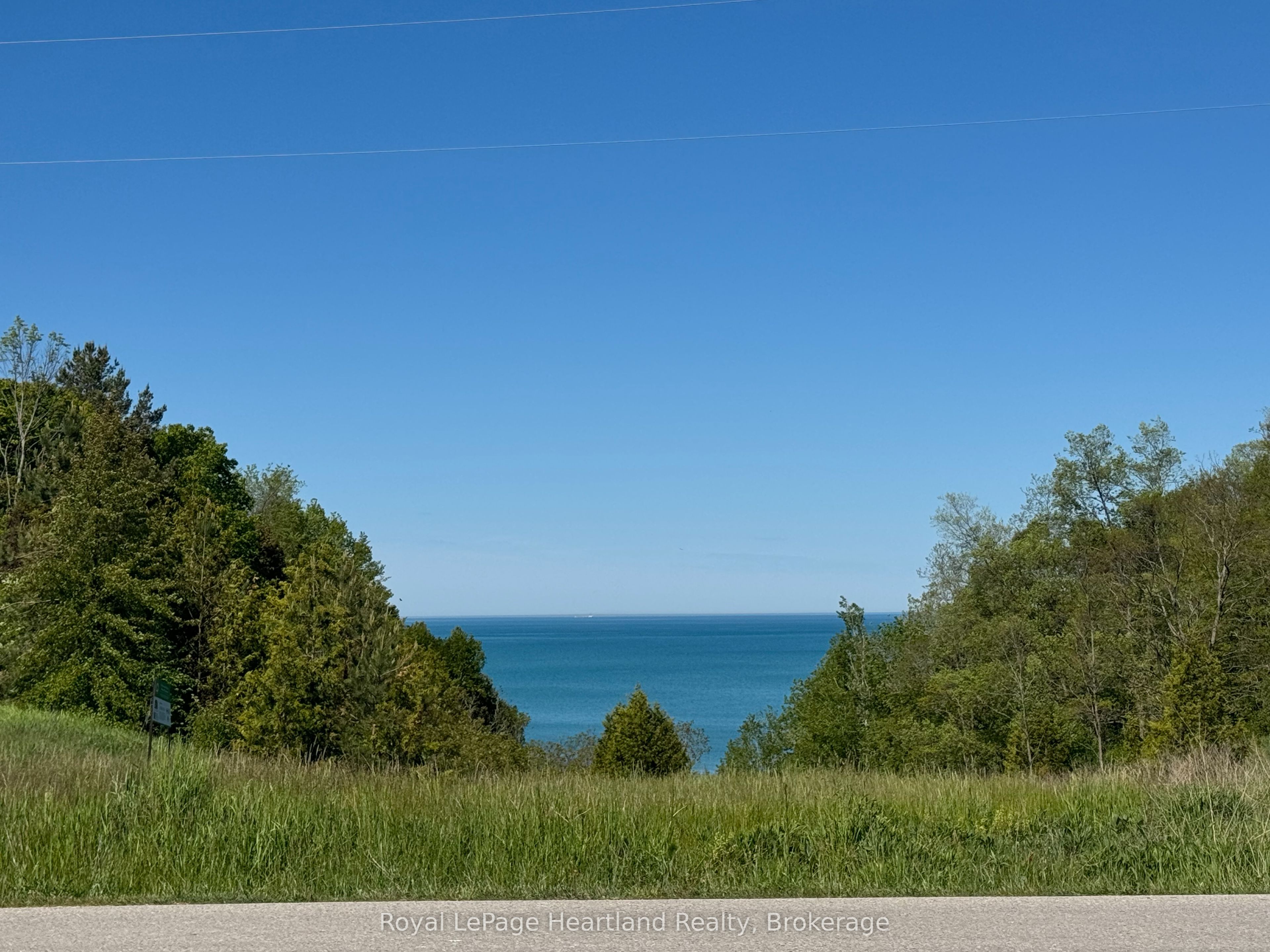 Part 7 Fullerview Drive Property Photo 3