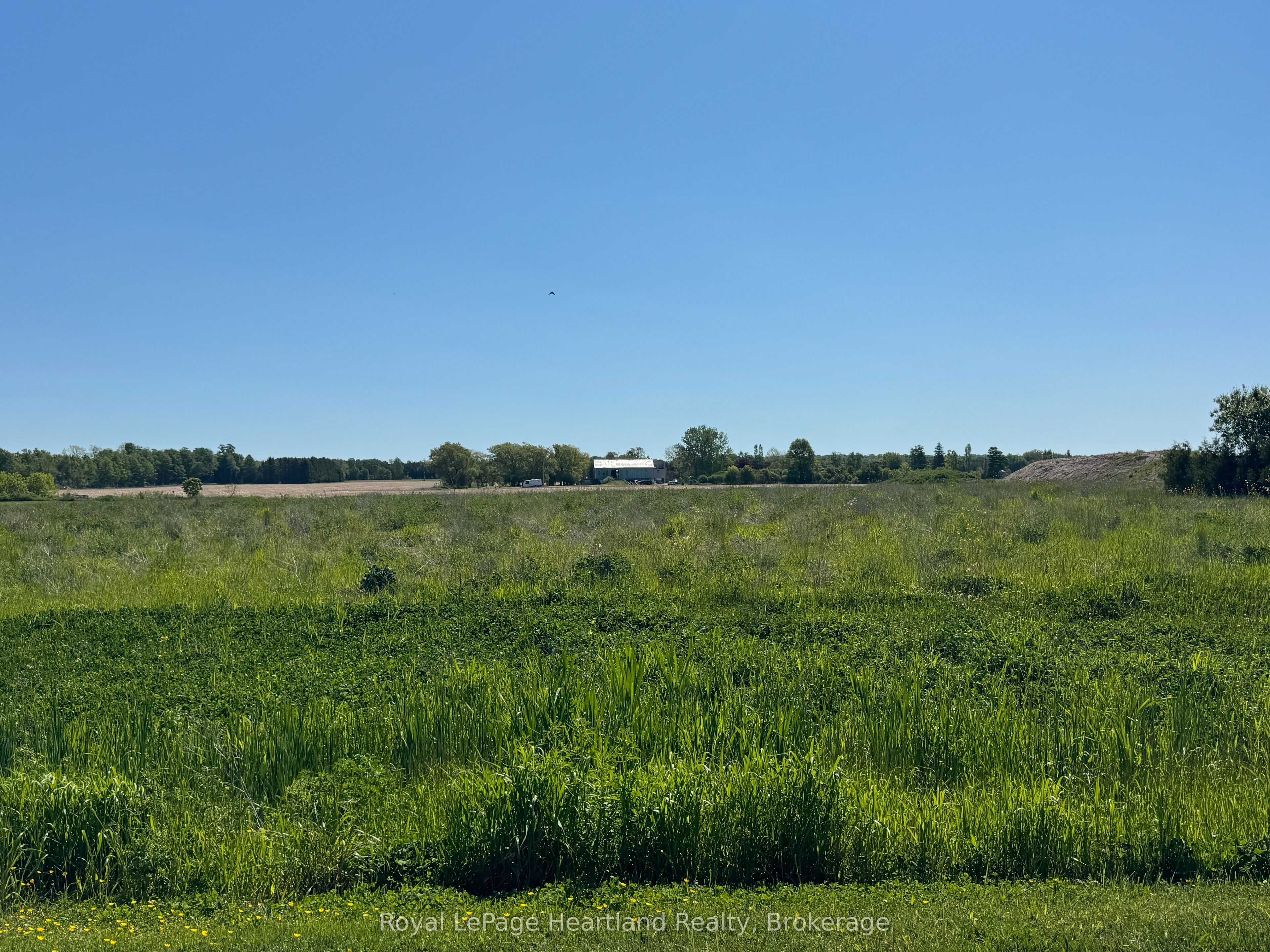 Part 7 Fullerview Drive Property Photo 4