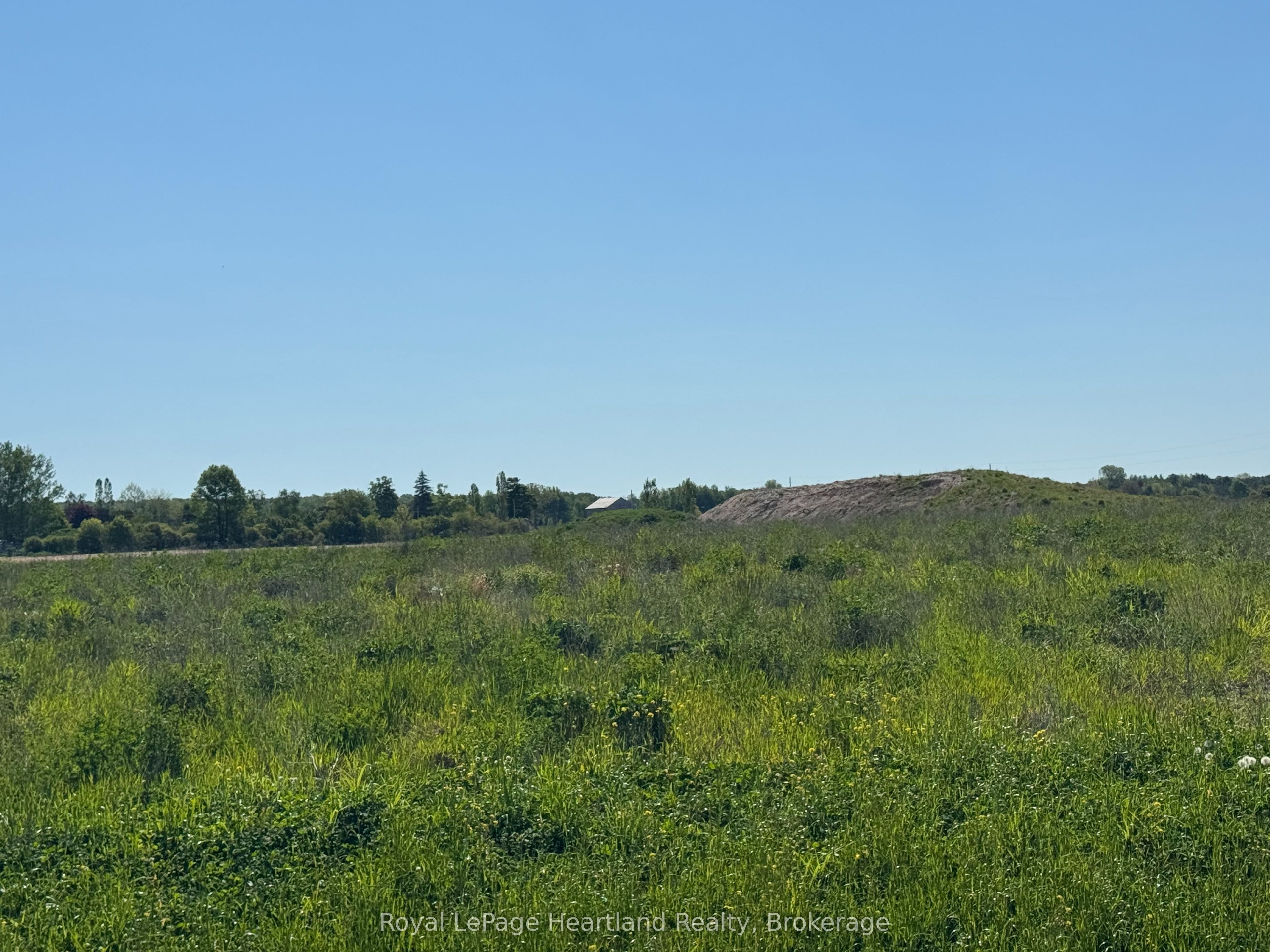 Part 7 Fullerview Drive Property Photo 6