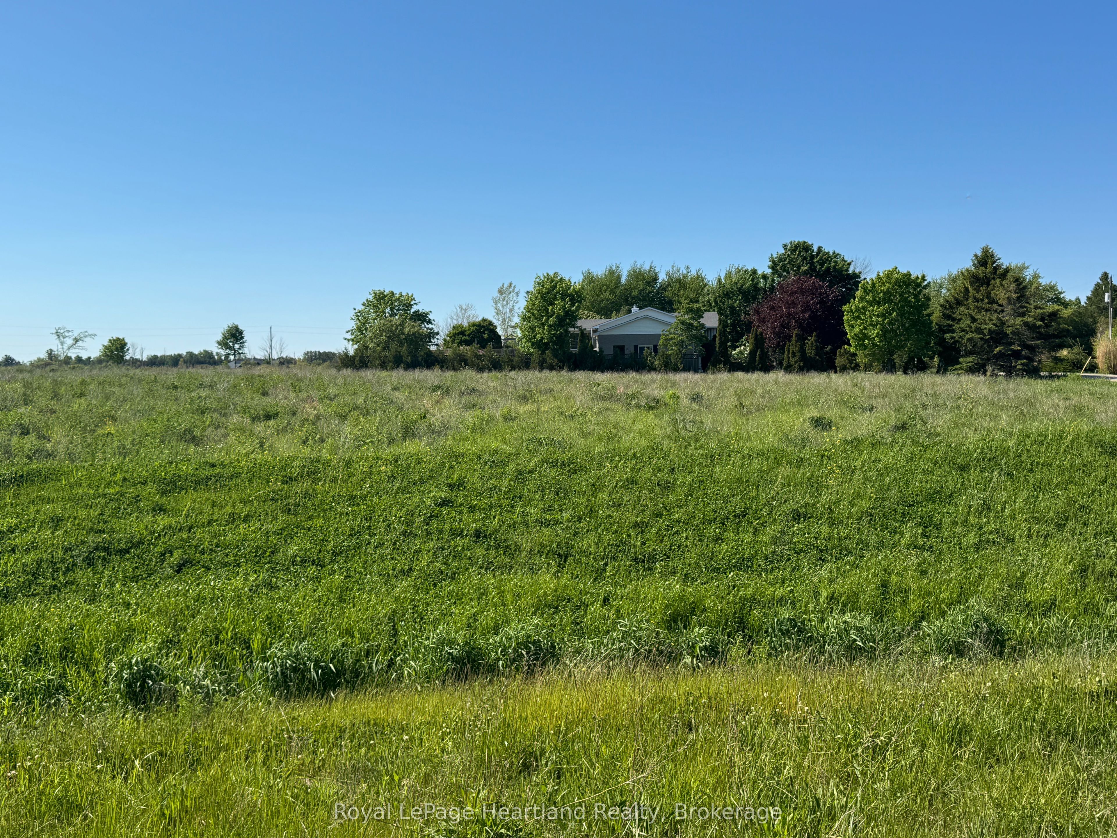Part 7 Fullerview Drive Property Photo 10