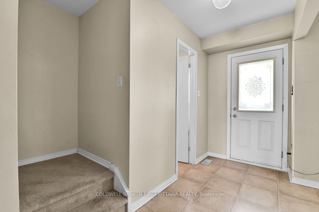86f Seyton Drive Property Photo 5