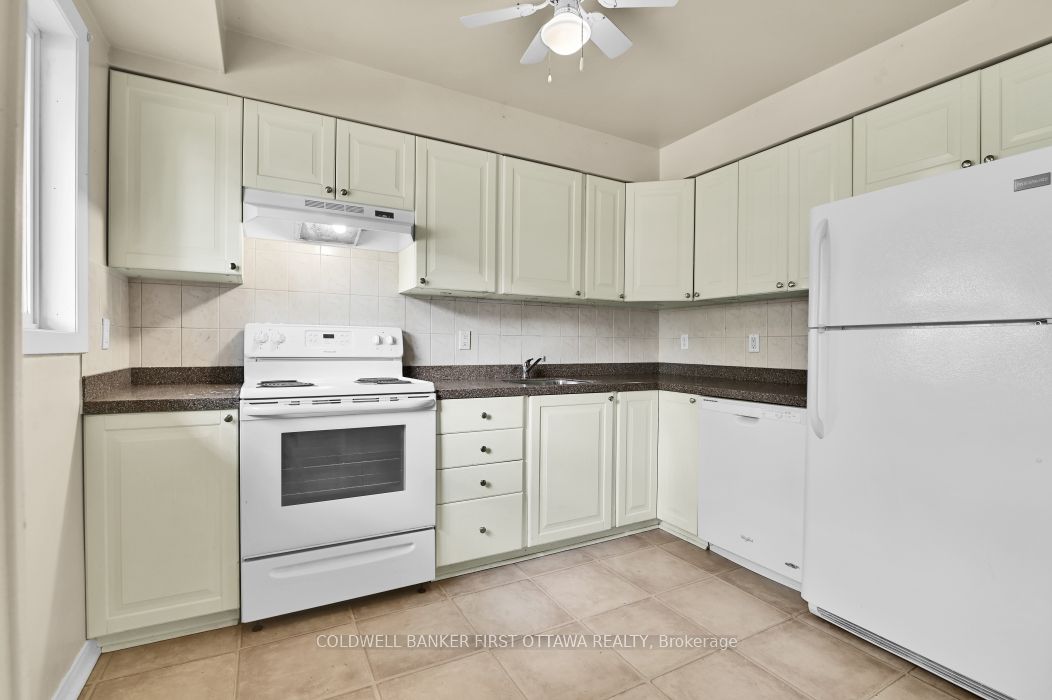86f Seyton Drive Property Photo 7