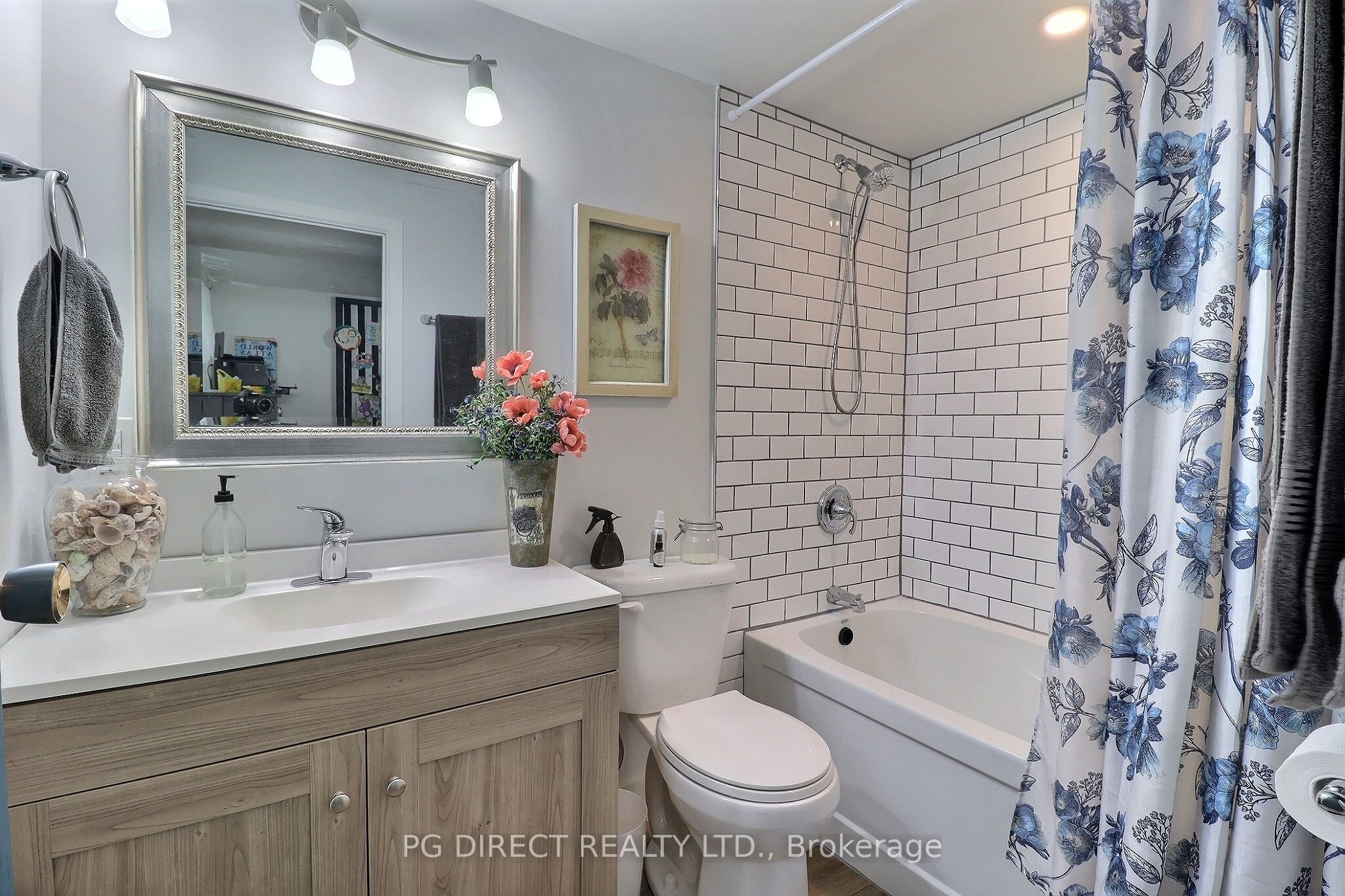 188 Byron Avenue Property Photo 14