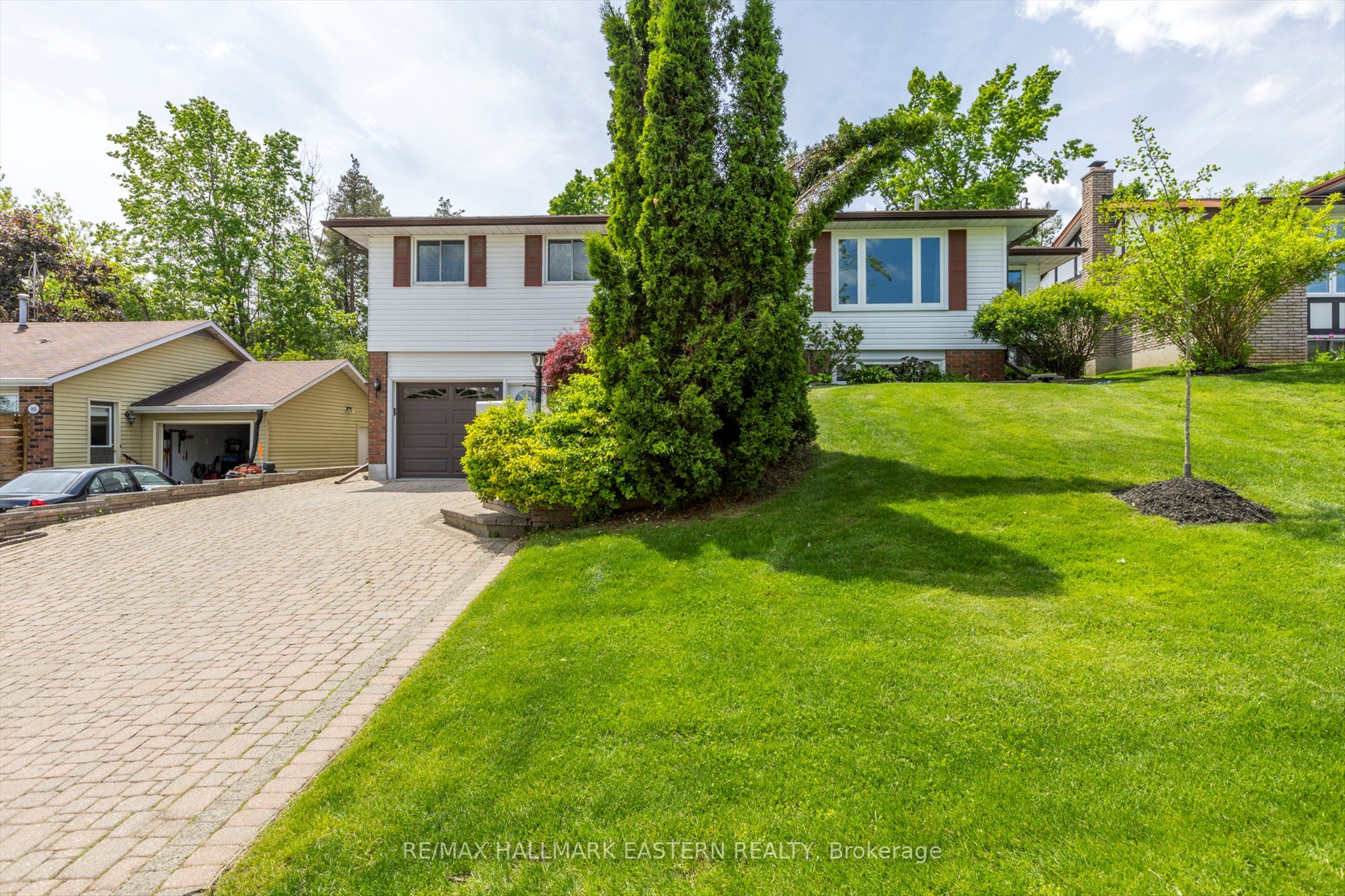 959 Golfview Road Property Photo 1