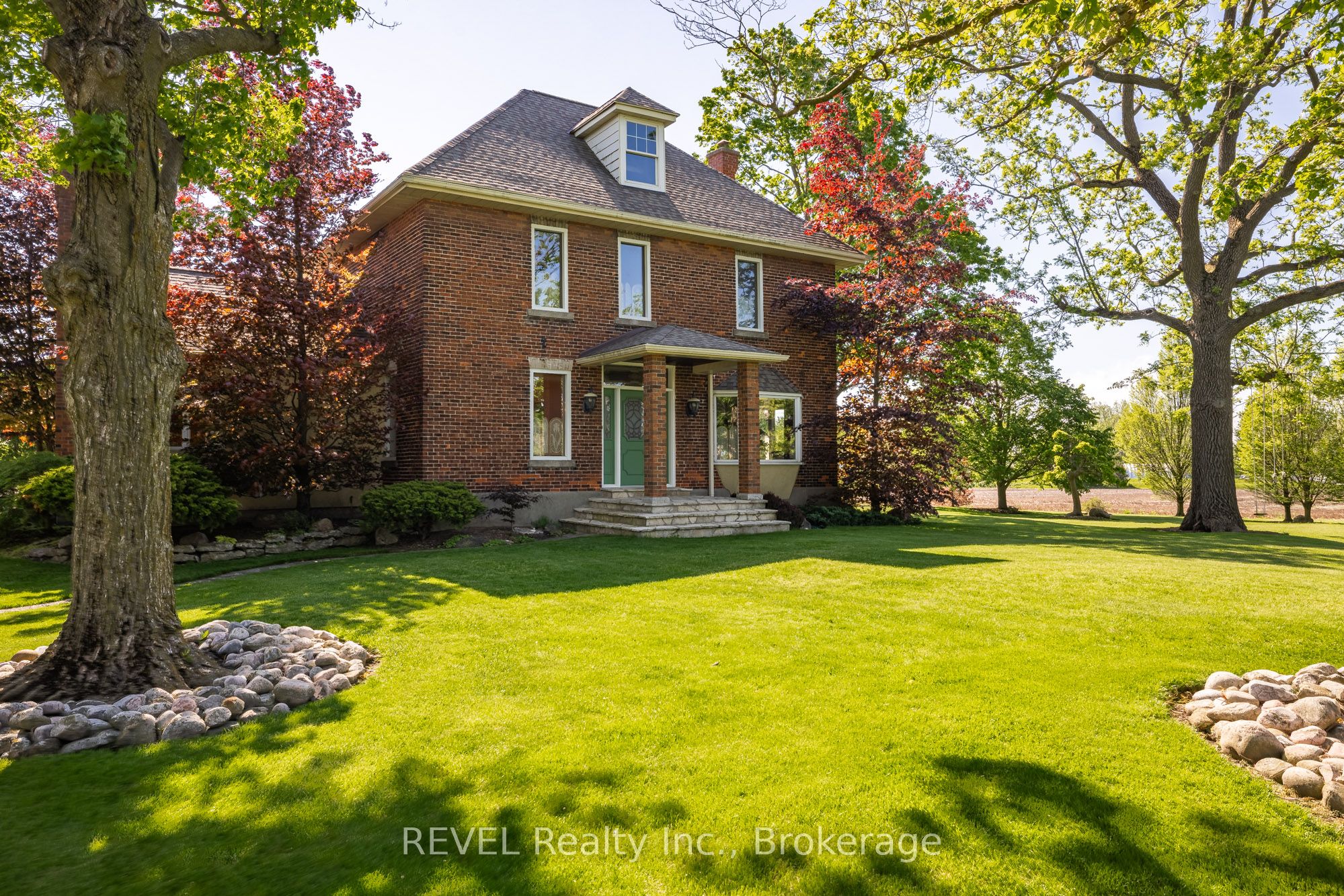 458 Chippawa Road Property Photo 1