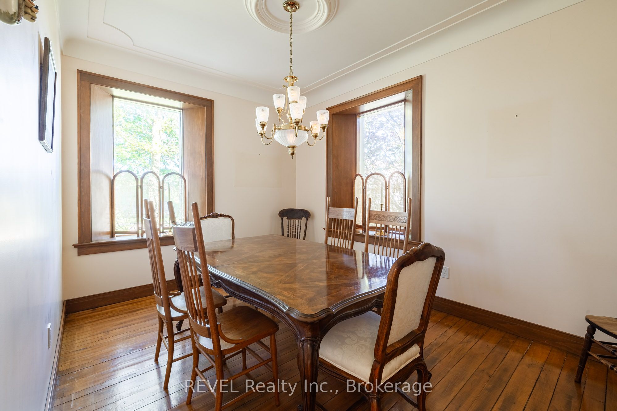 458 Chippawa Road Property Photo 16