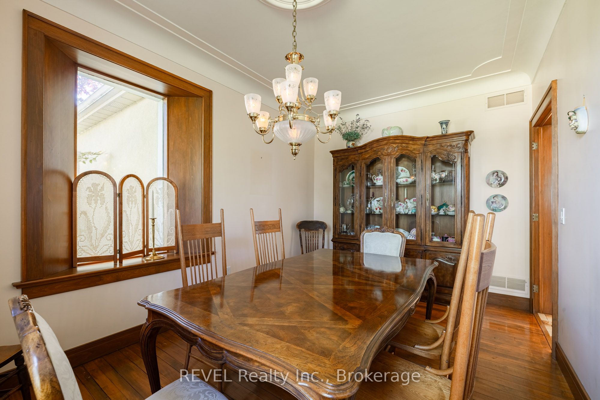 458 Chippawa Road Property Photo 17