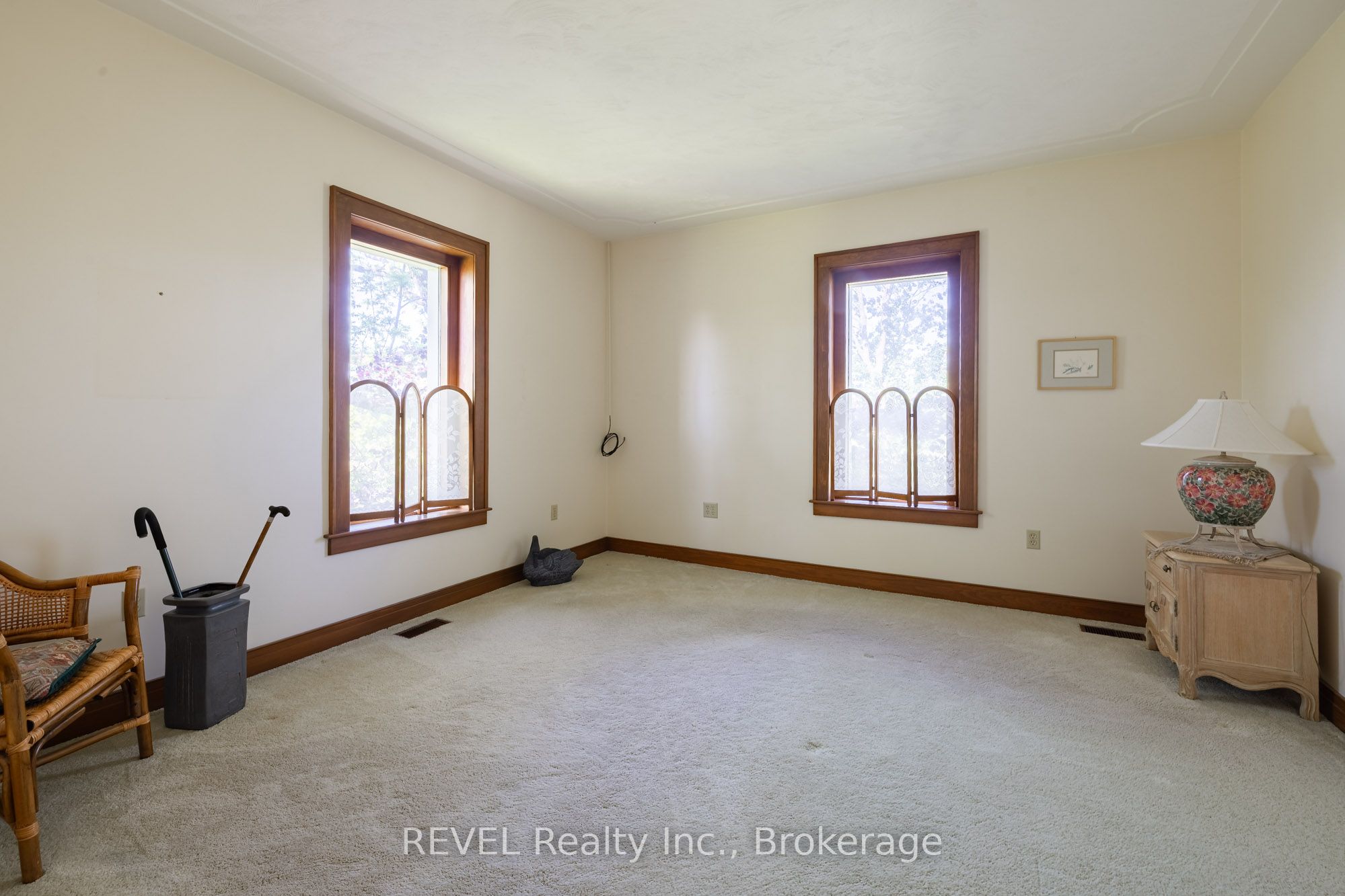 458 Chippawa Road Property Photo 24