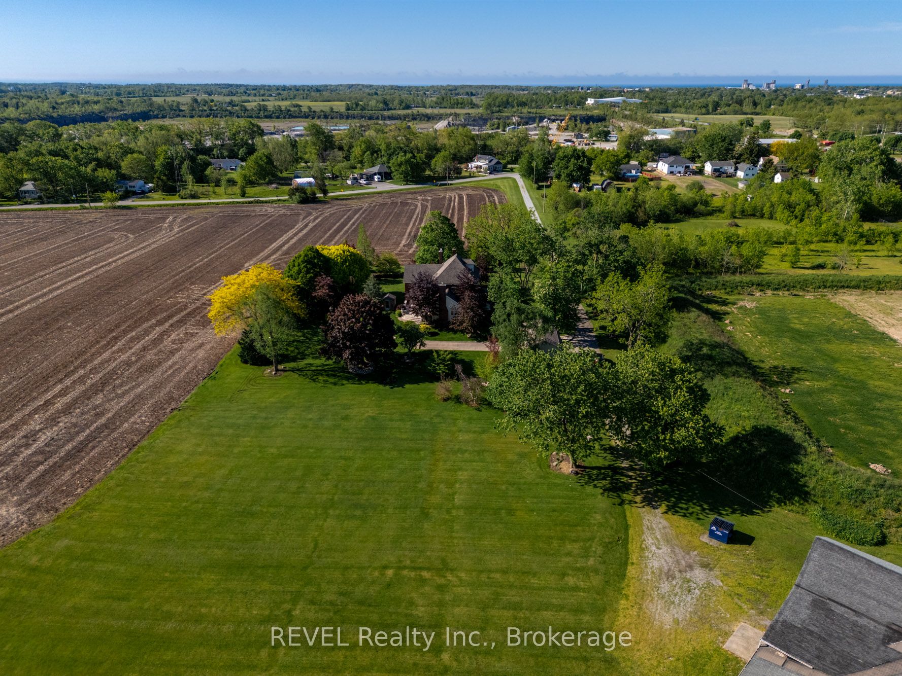 458 Chippawa Road Property Photo 37