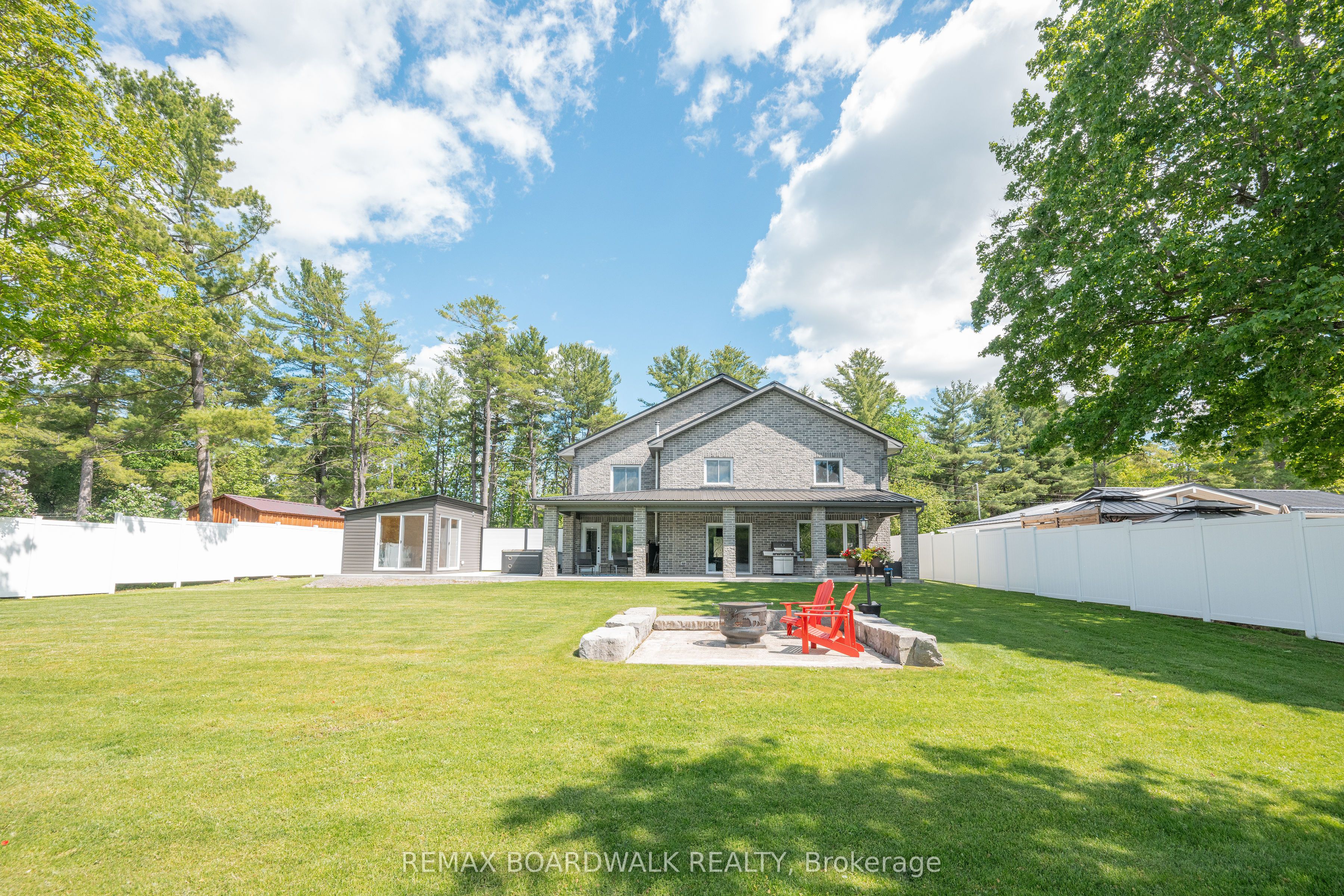 50 Kerry Forest Drive Property Photo 9