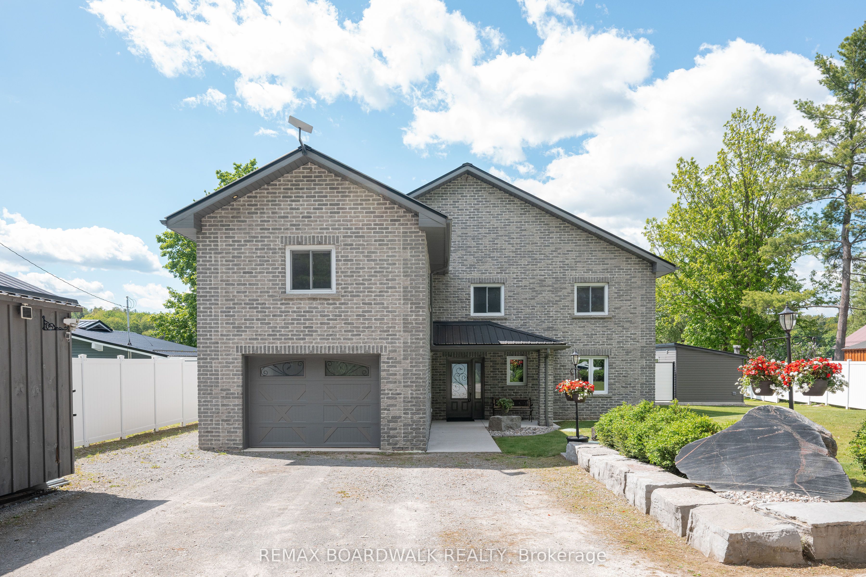 50 Kerry Forest Drive Property Photo 12