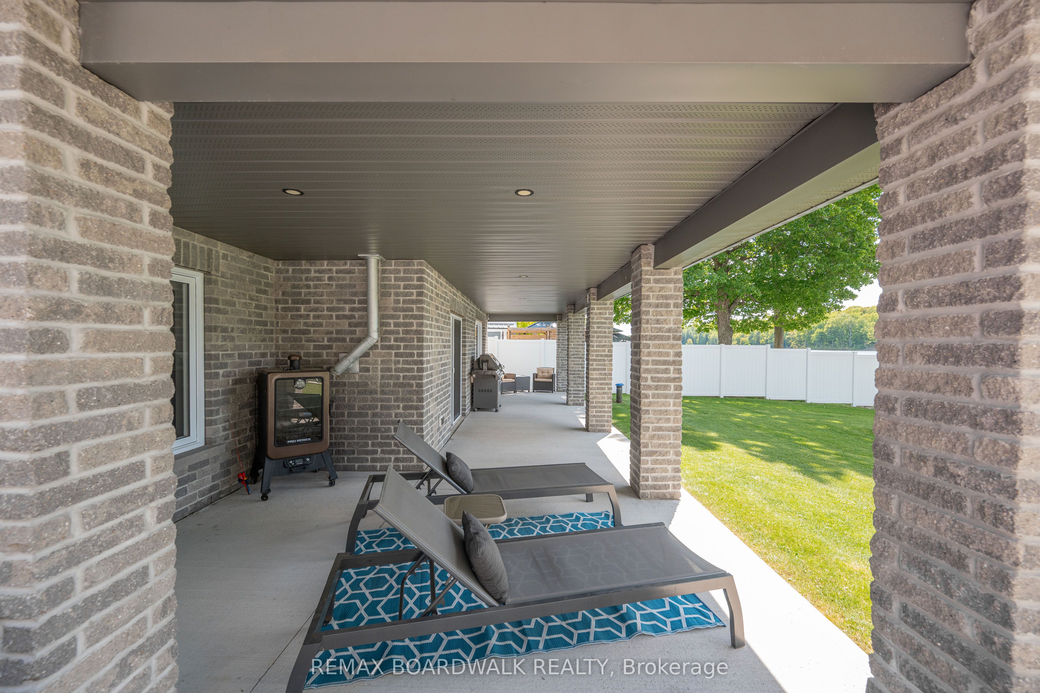 50 Kerry Forest Drive Property Photo 14
