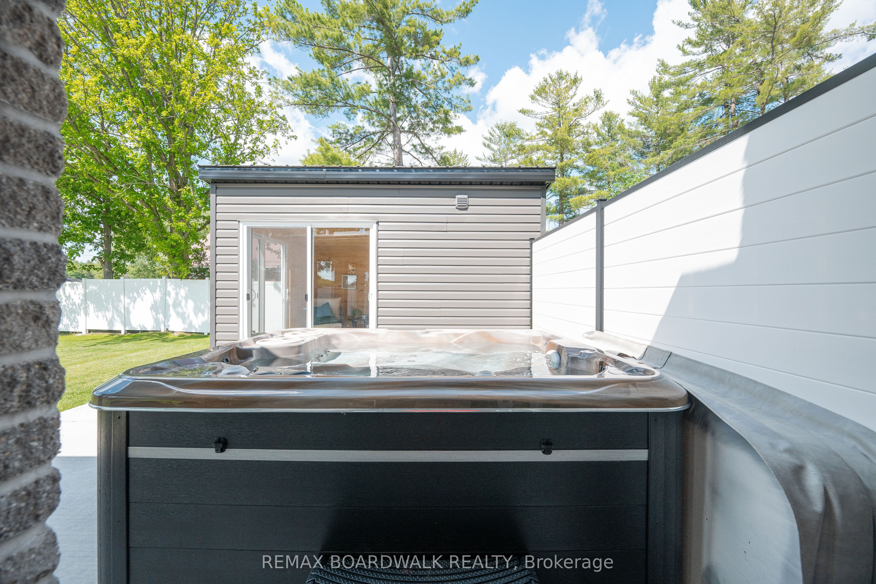 50 Kerry Forest Drive Property Photo 16