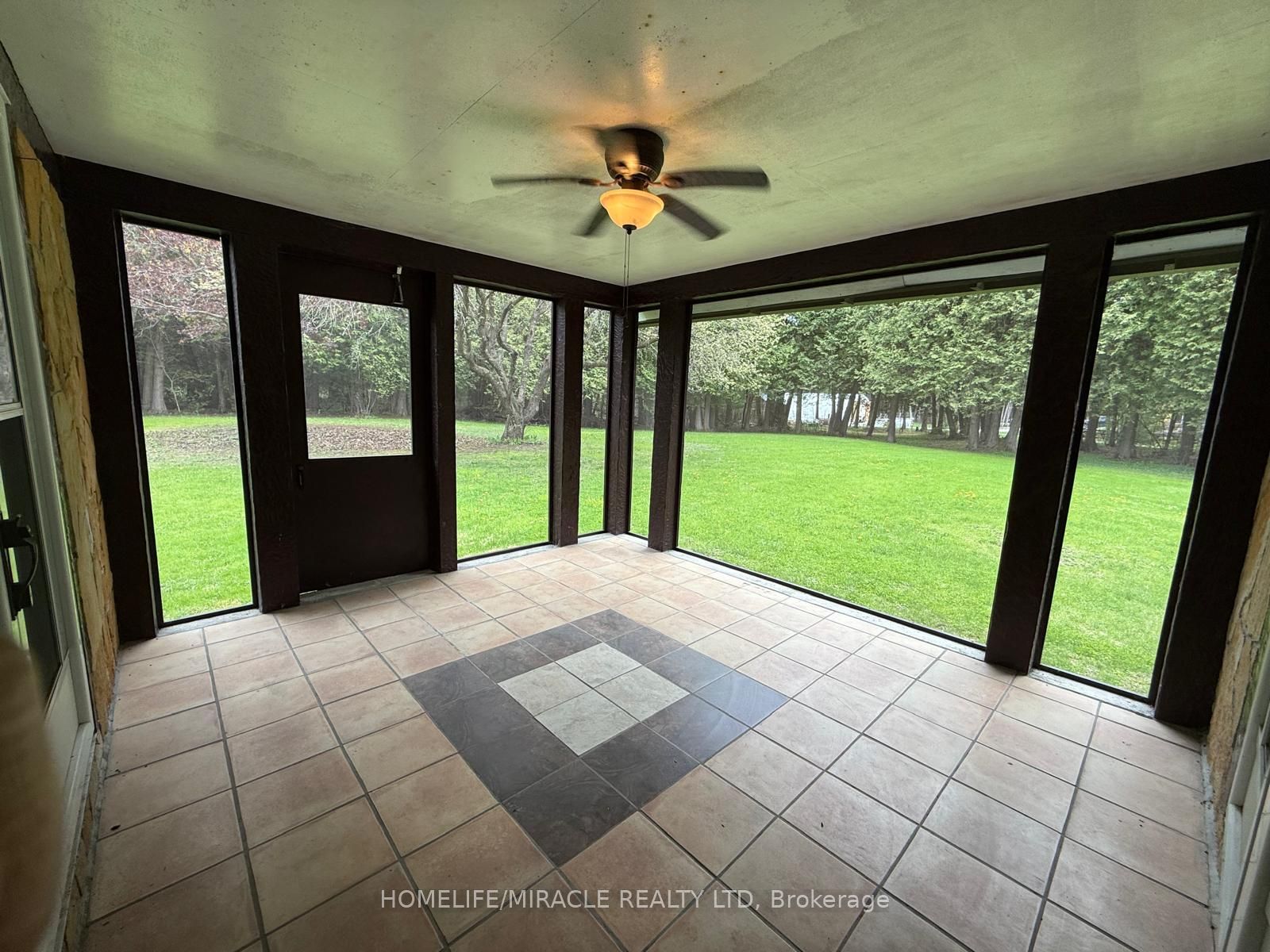 1929 8th Line Road Property Photo 26