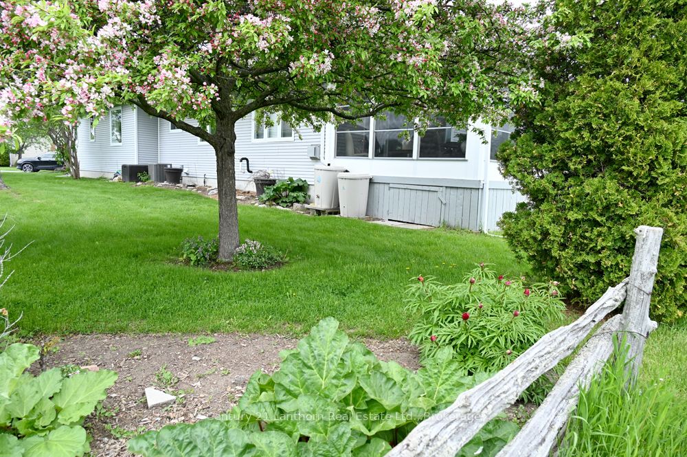 18 Cretney Drive S Property Photo 4
