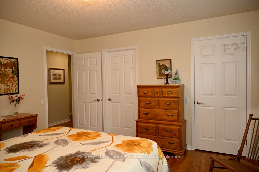 18 Cretney Drive S Property Photo 15