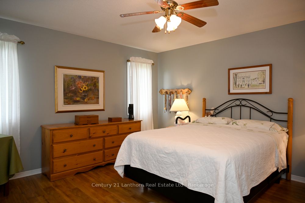 18 Cretney Drive S Property Photo 20