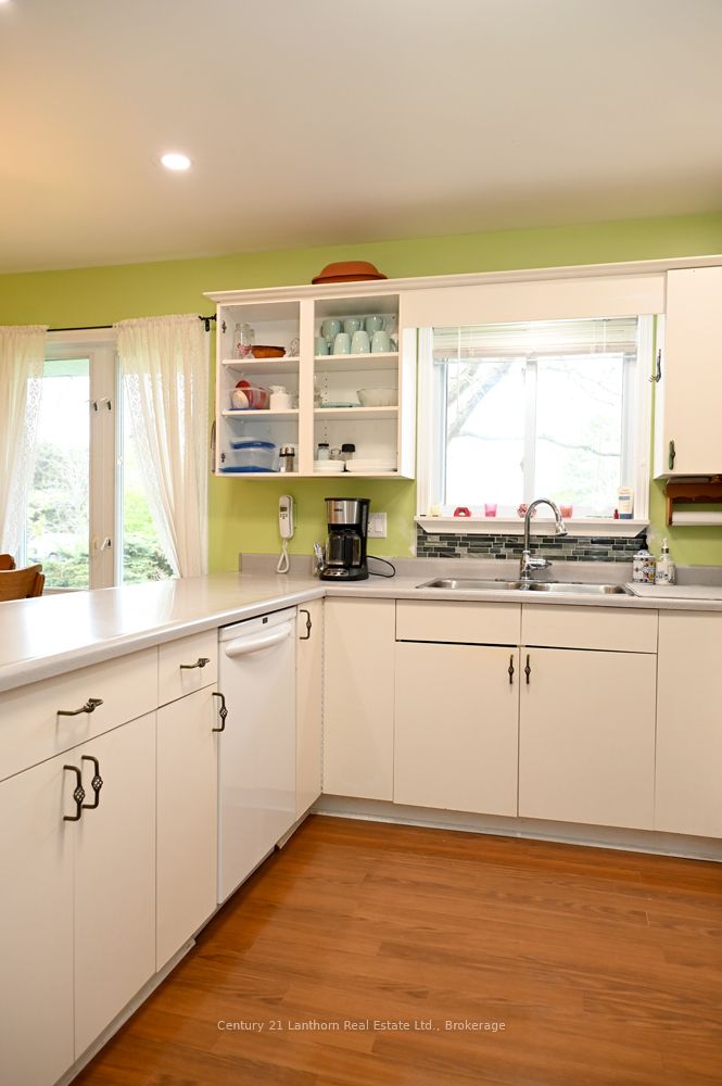 18 Cretney Drive S Property Photo 32