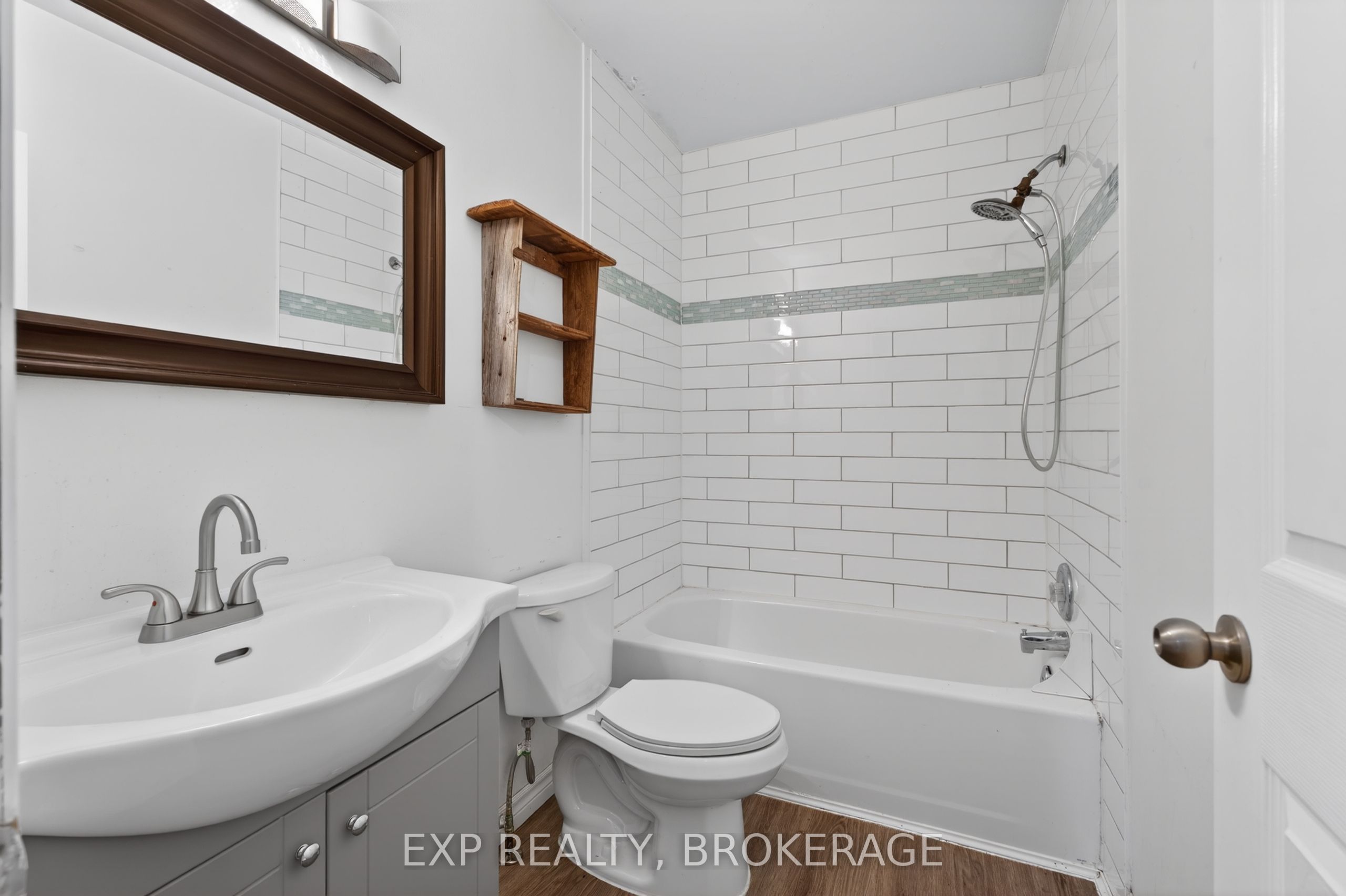 340 Palace Road Property Photo 11