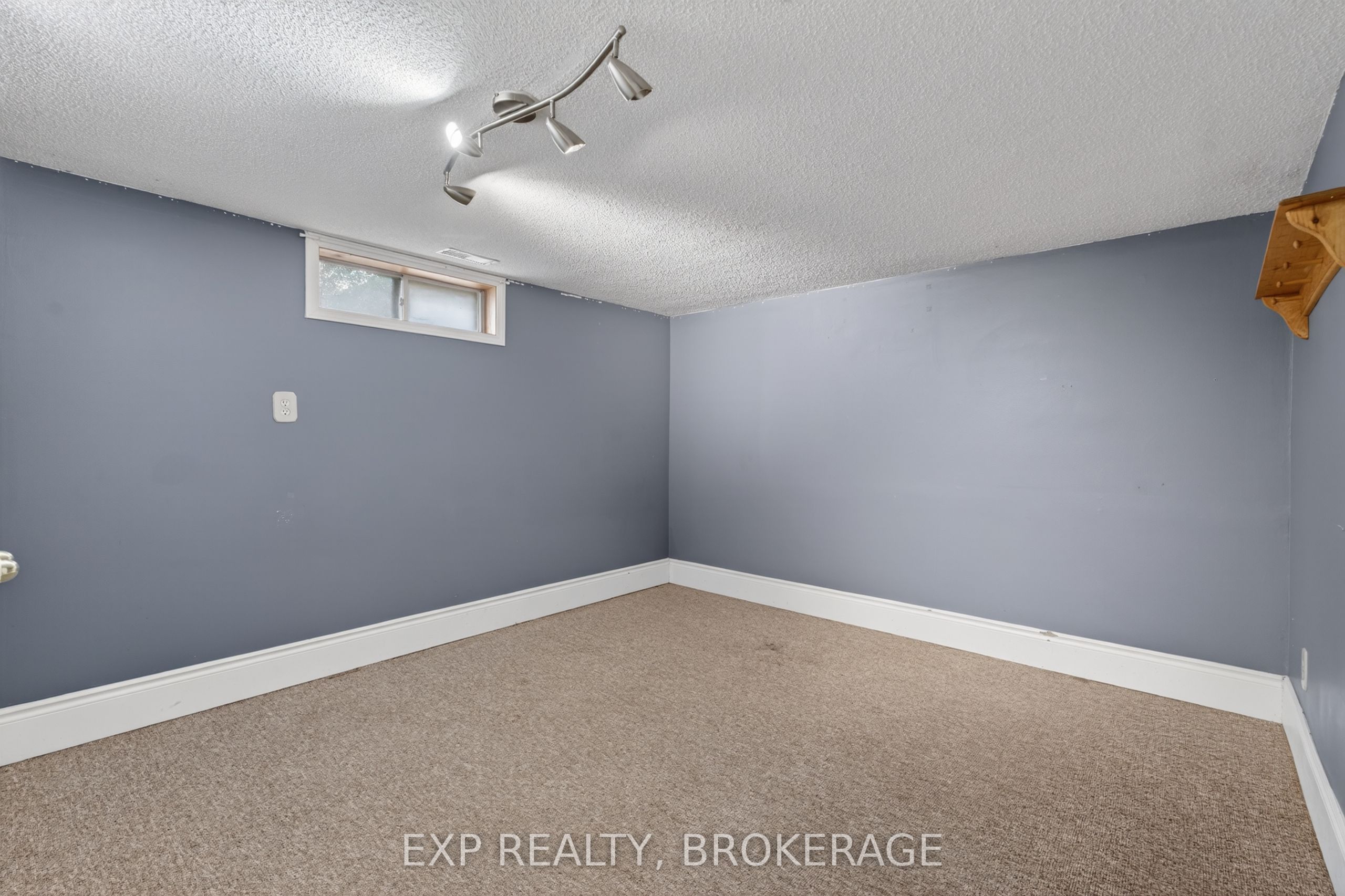 340 Palace Road Property Photo 19
