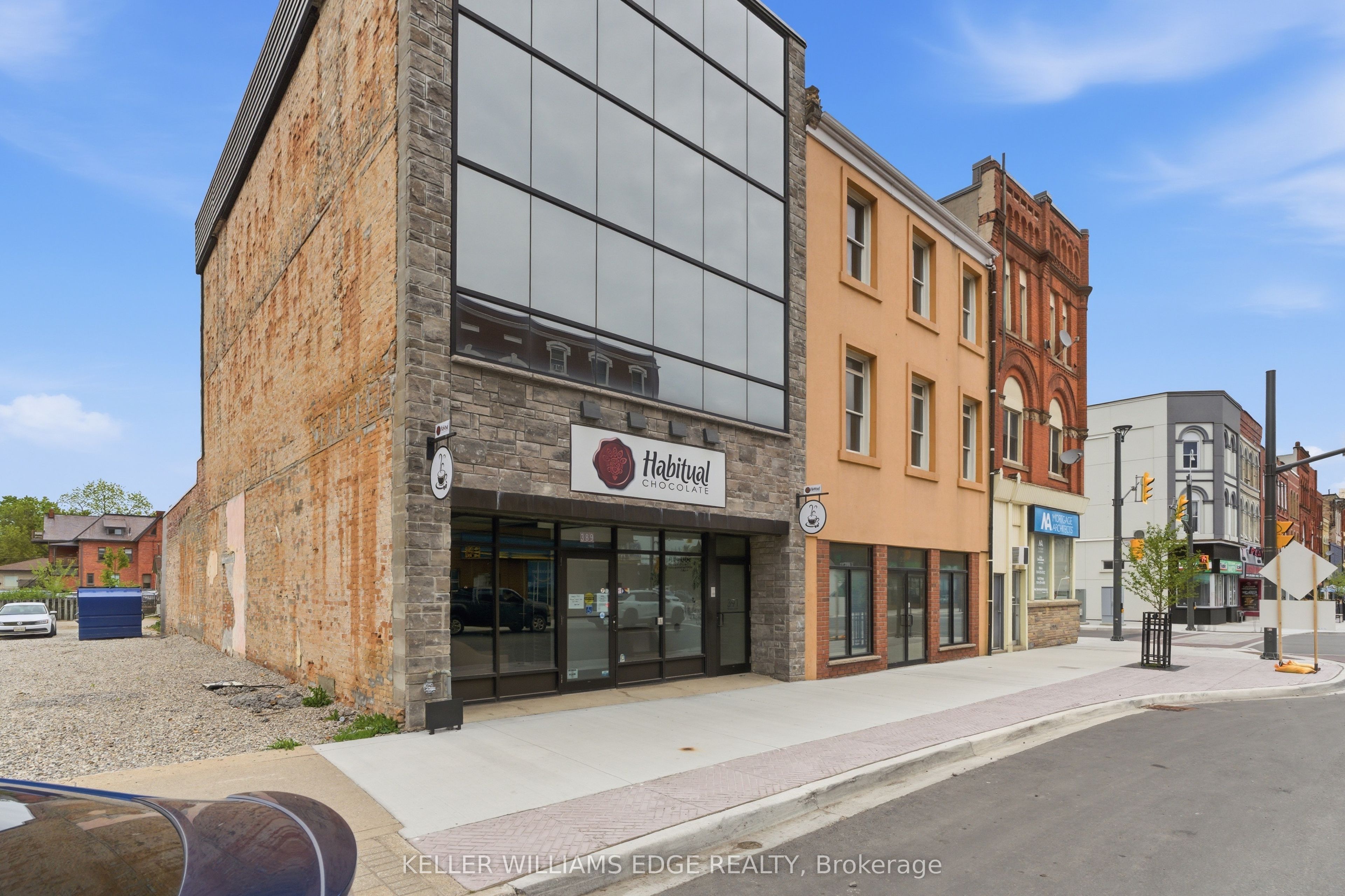 389 Dundas Street Property Photo 1