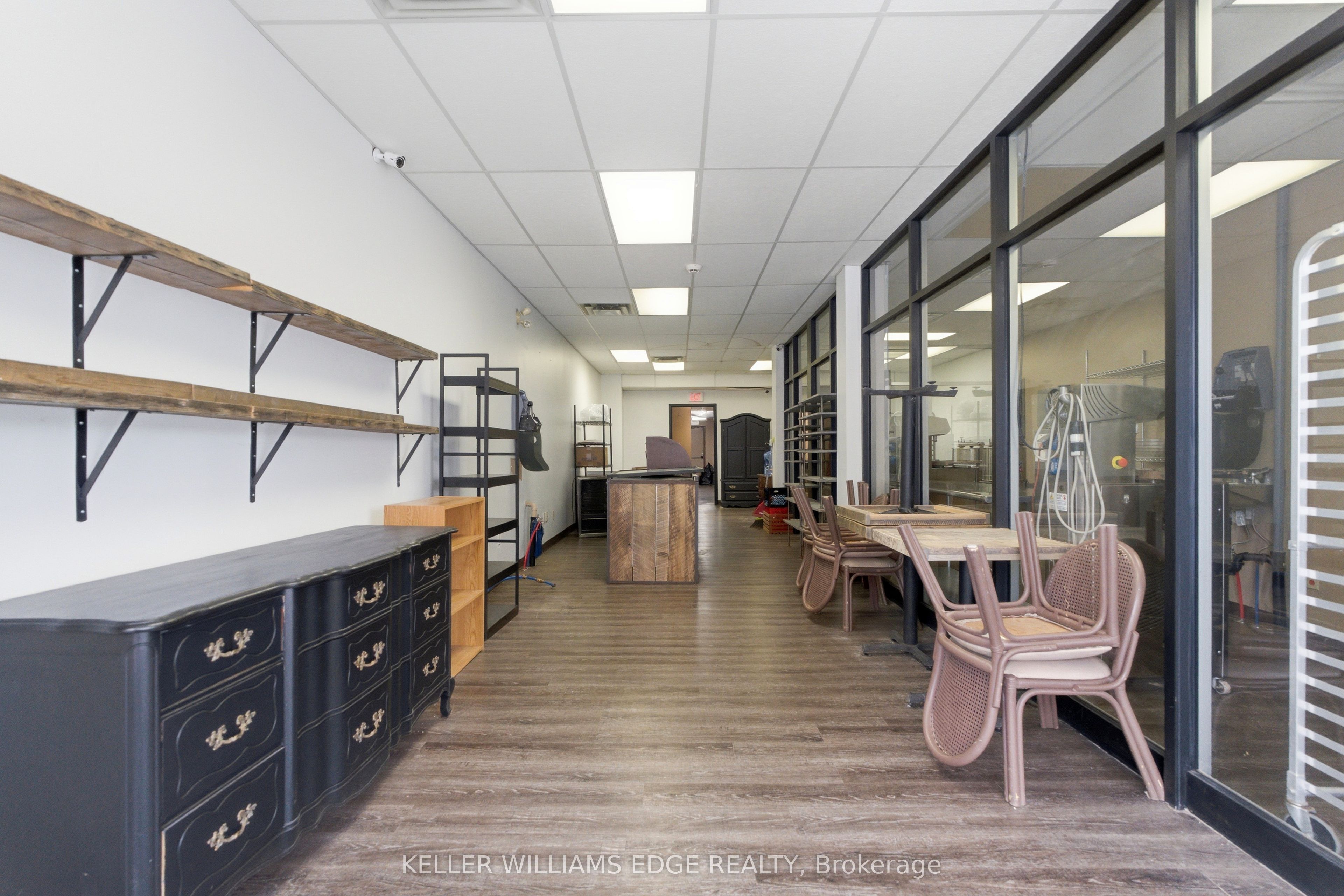389 Dundas Street Property Photo 4
