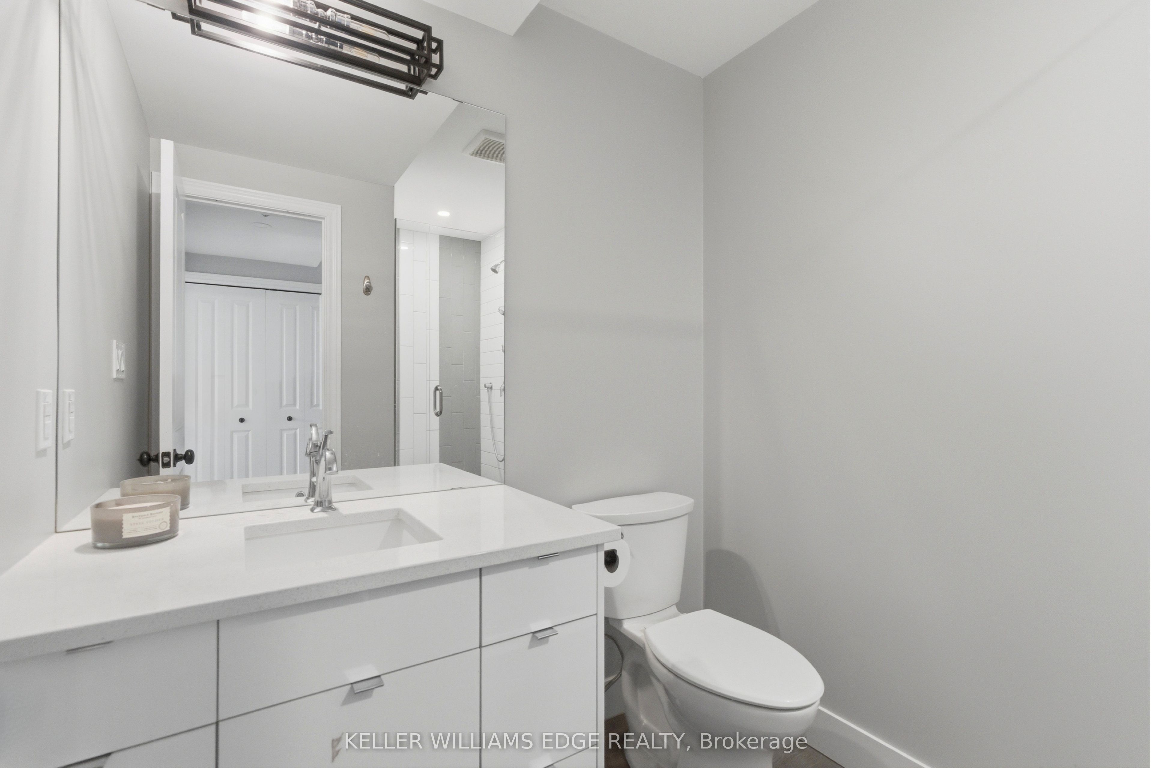 389 Dundas Street Property Photo 25