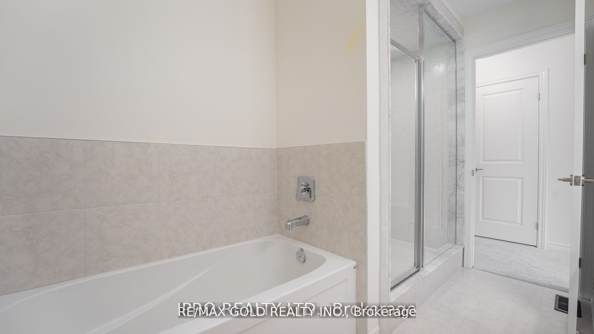 30 Bowery Road Property Photo 11