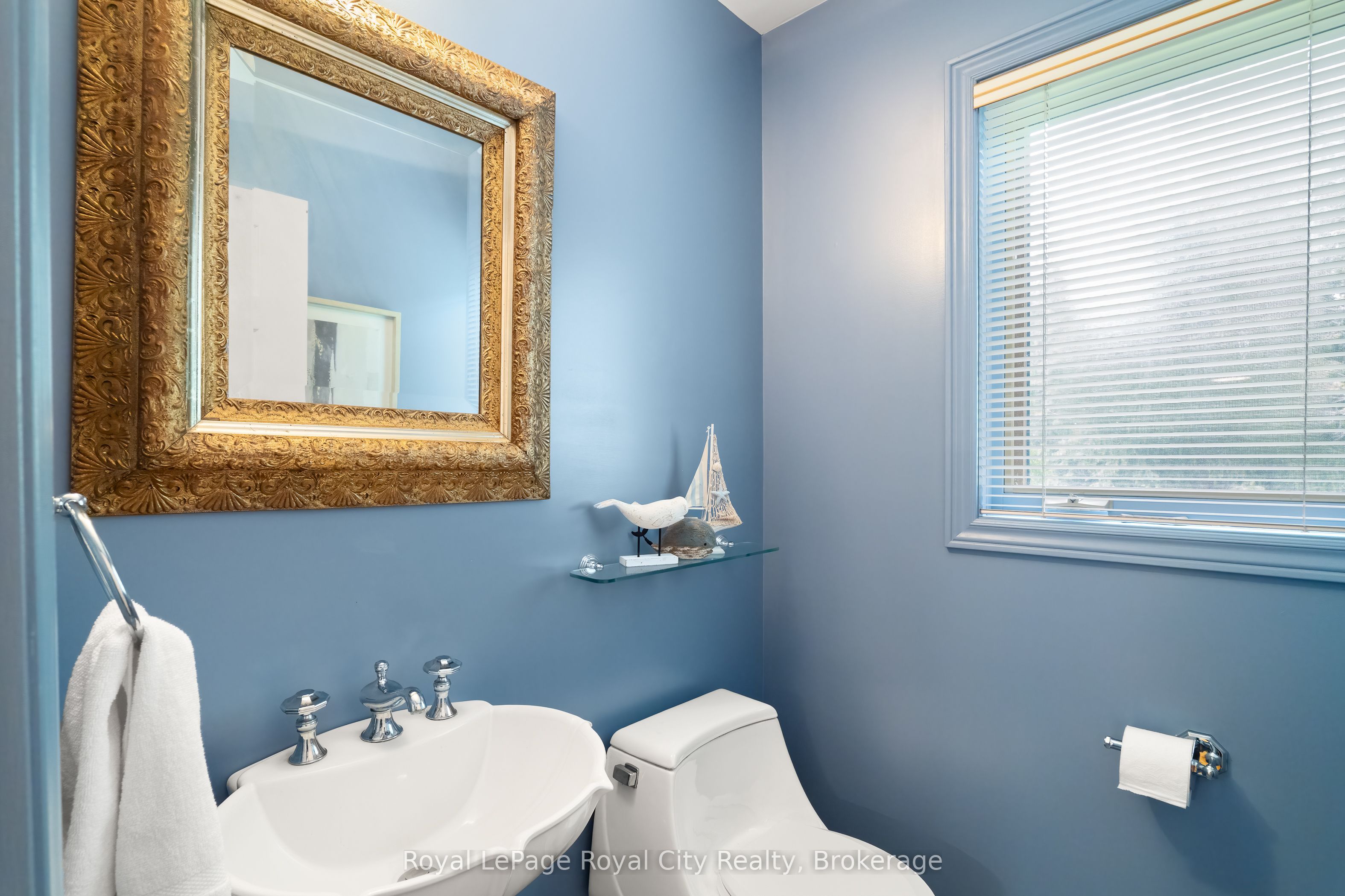384 South River Road Property Photo 15