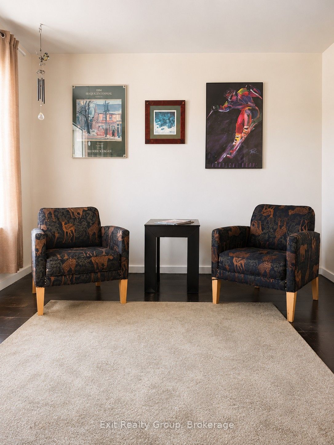 27 Young Street Property Photo 8