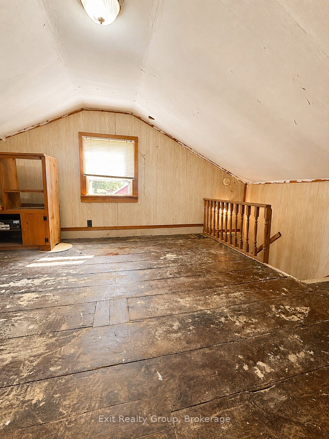 27 Young Street Property Photo 19