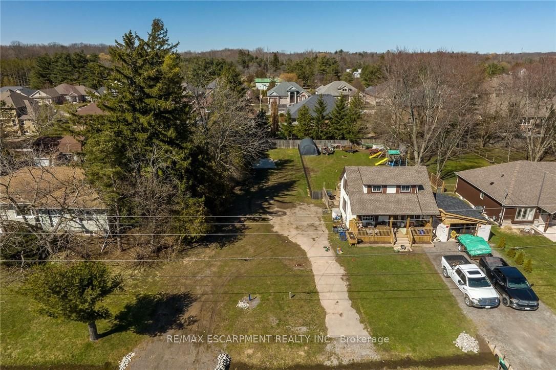 815 Foss Road Property Photo 3