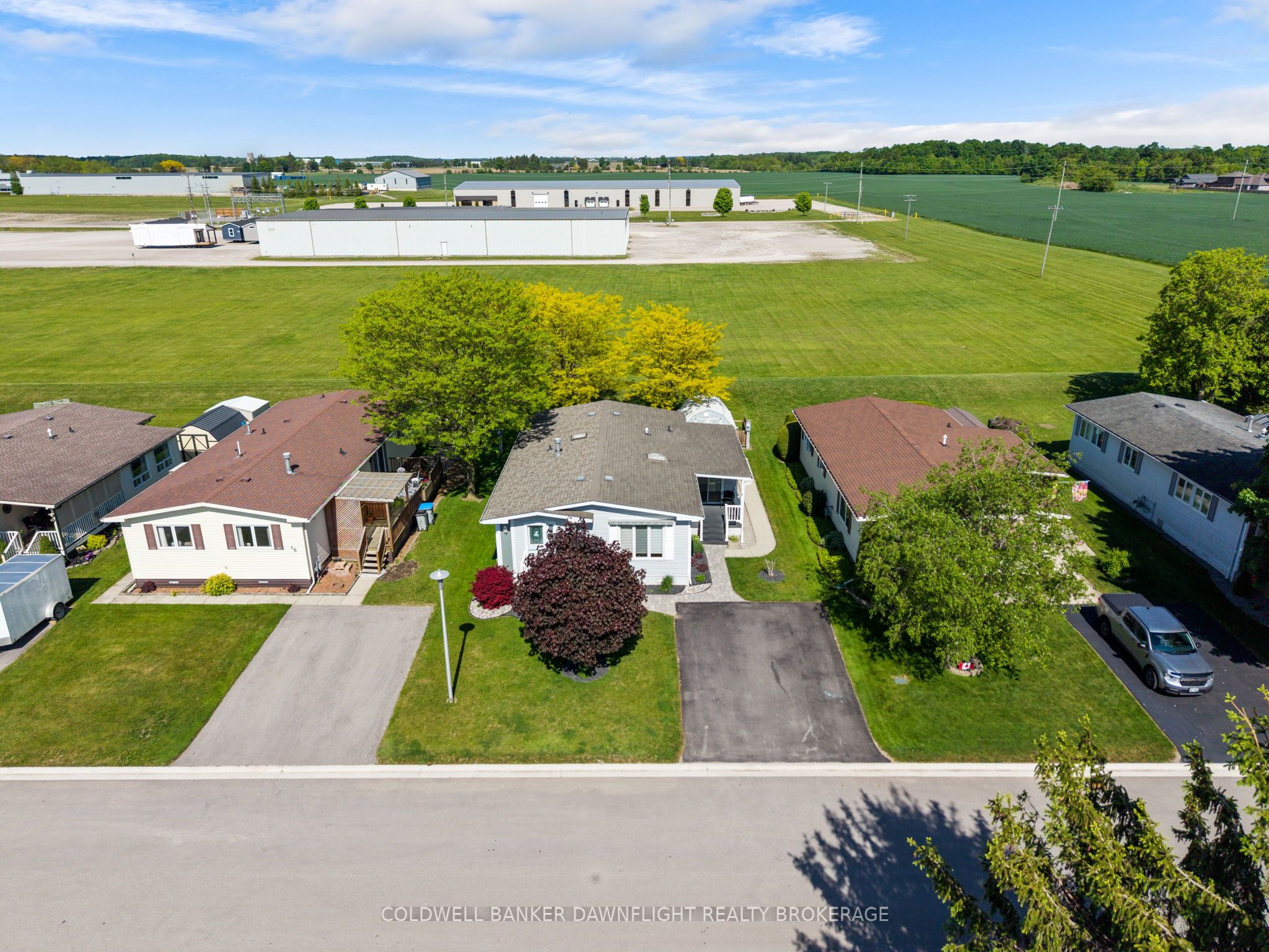 48 Redford Drive Property Photo 4