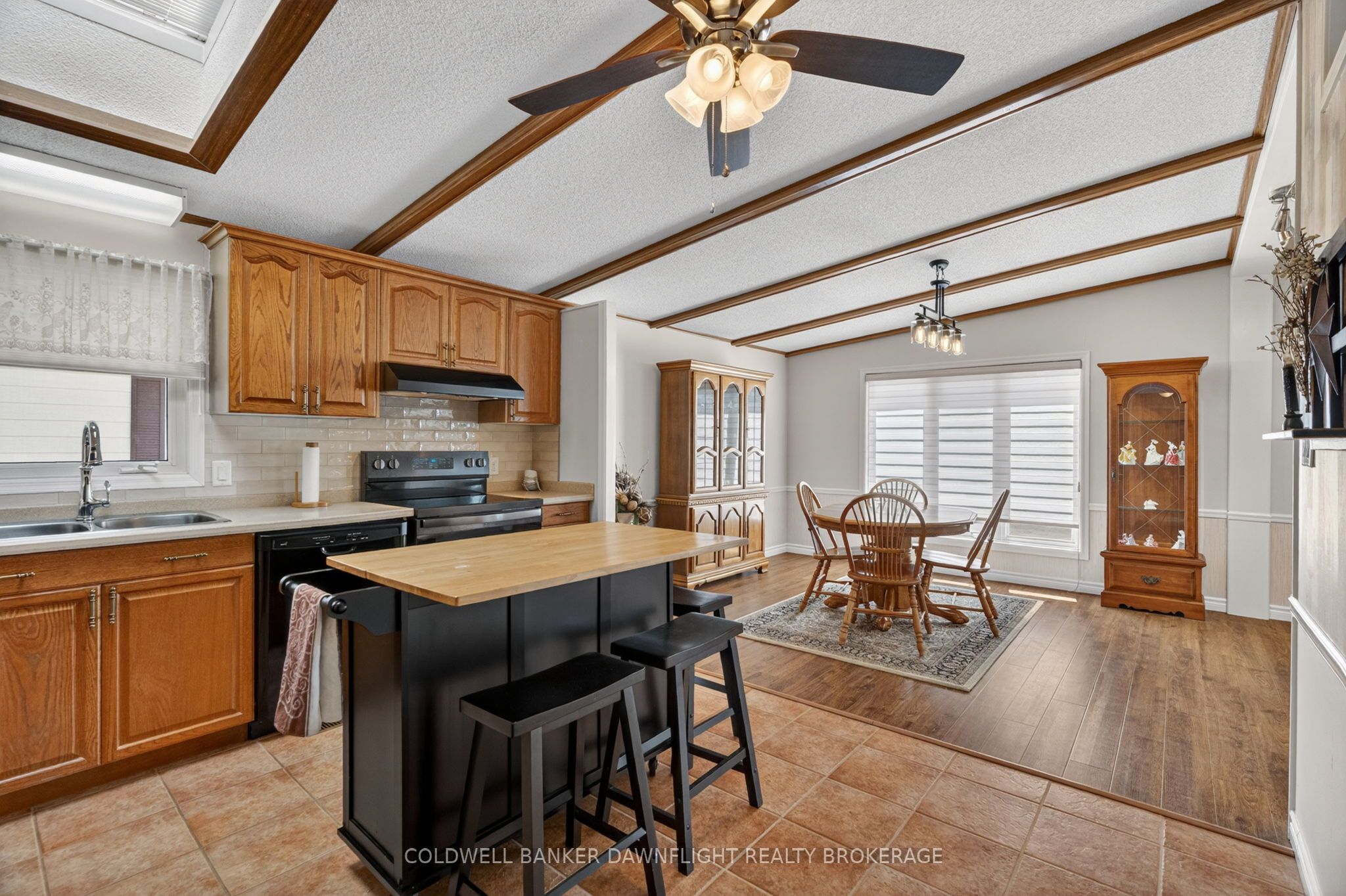 48 Redford Drive Property Photo 14