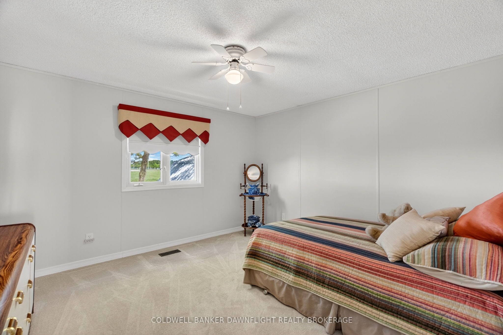 48 Redford Drive Property Photo 26