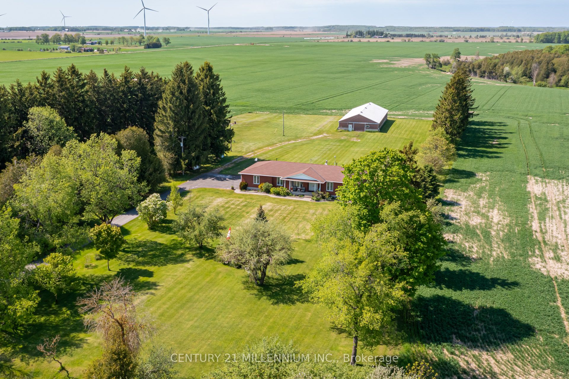 402047 County Rd 15 Property Photo 2