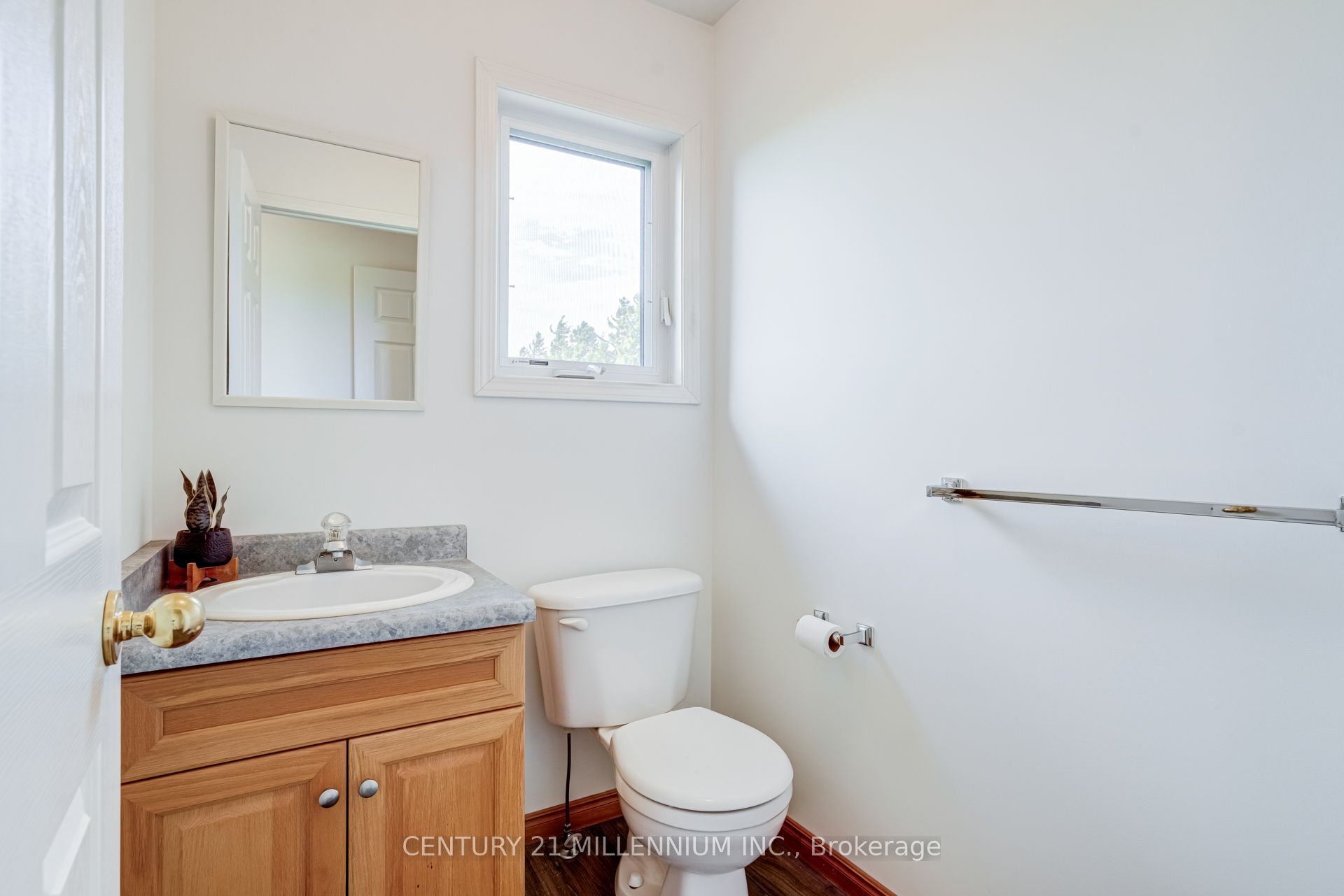 402047 County Rd 15 Property Photo 17