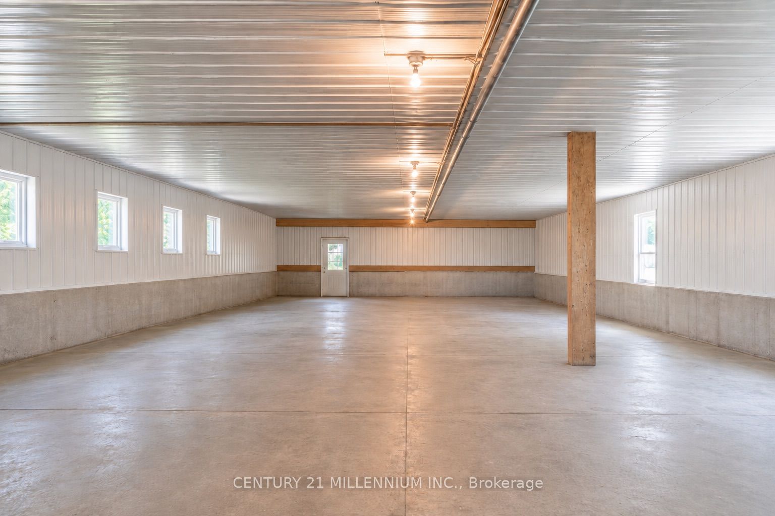 402047 County Rd 15 Property Photo 34