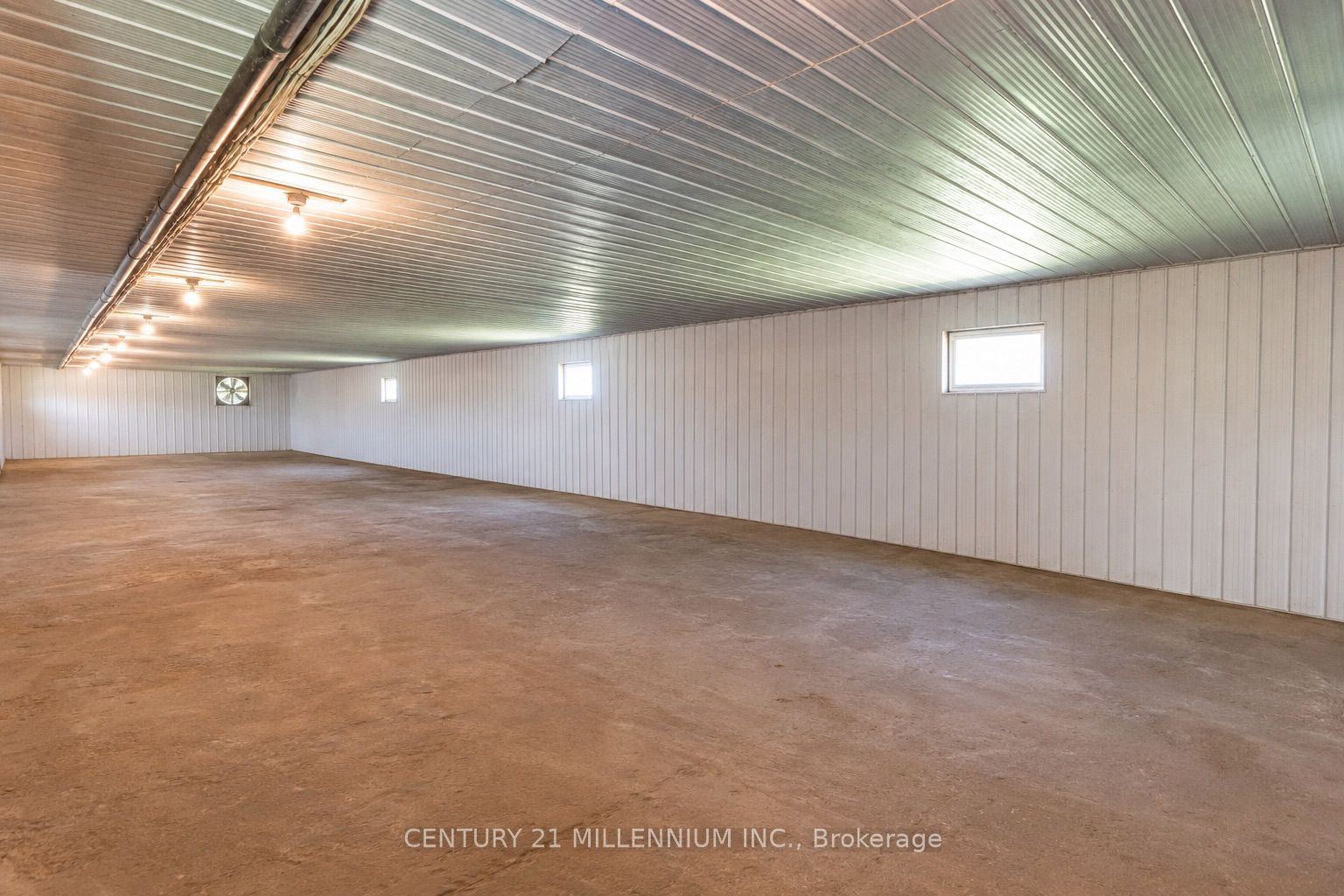 402047 County Rd 15 Property Photo 35