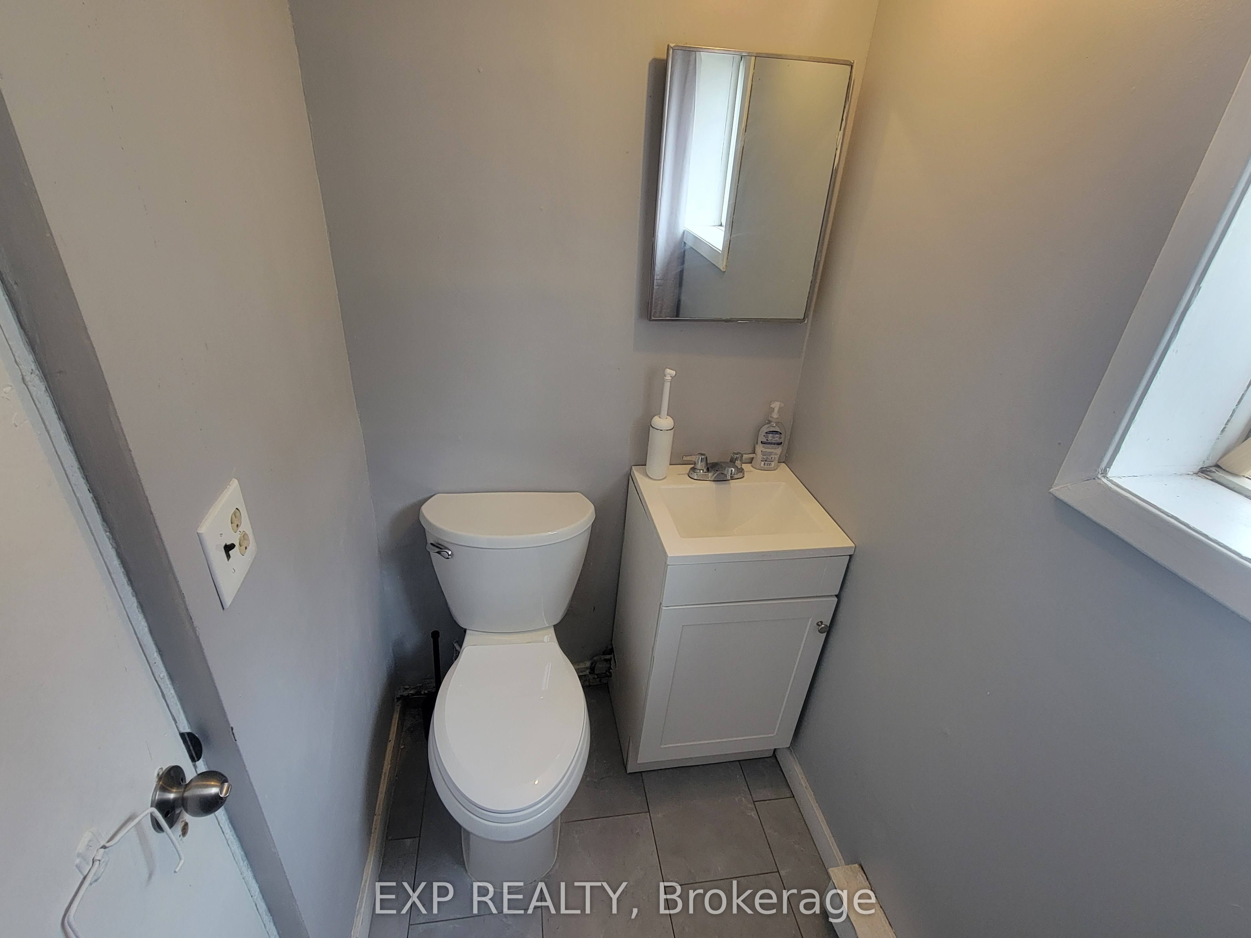 119 Grosvenor Avenue Property Photo 6