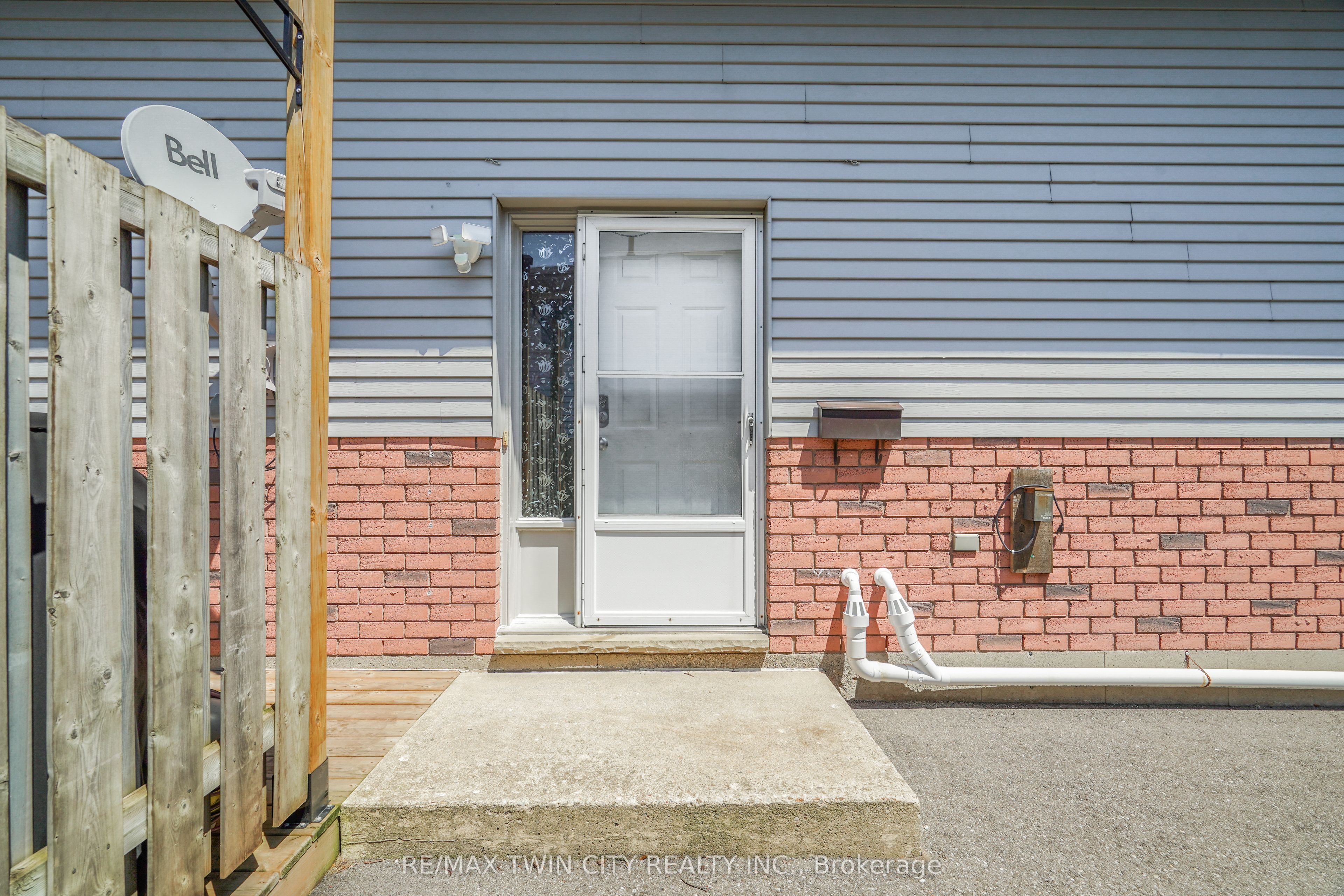 58 Arbor Drive Property Photo 5